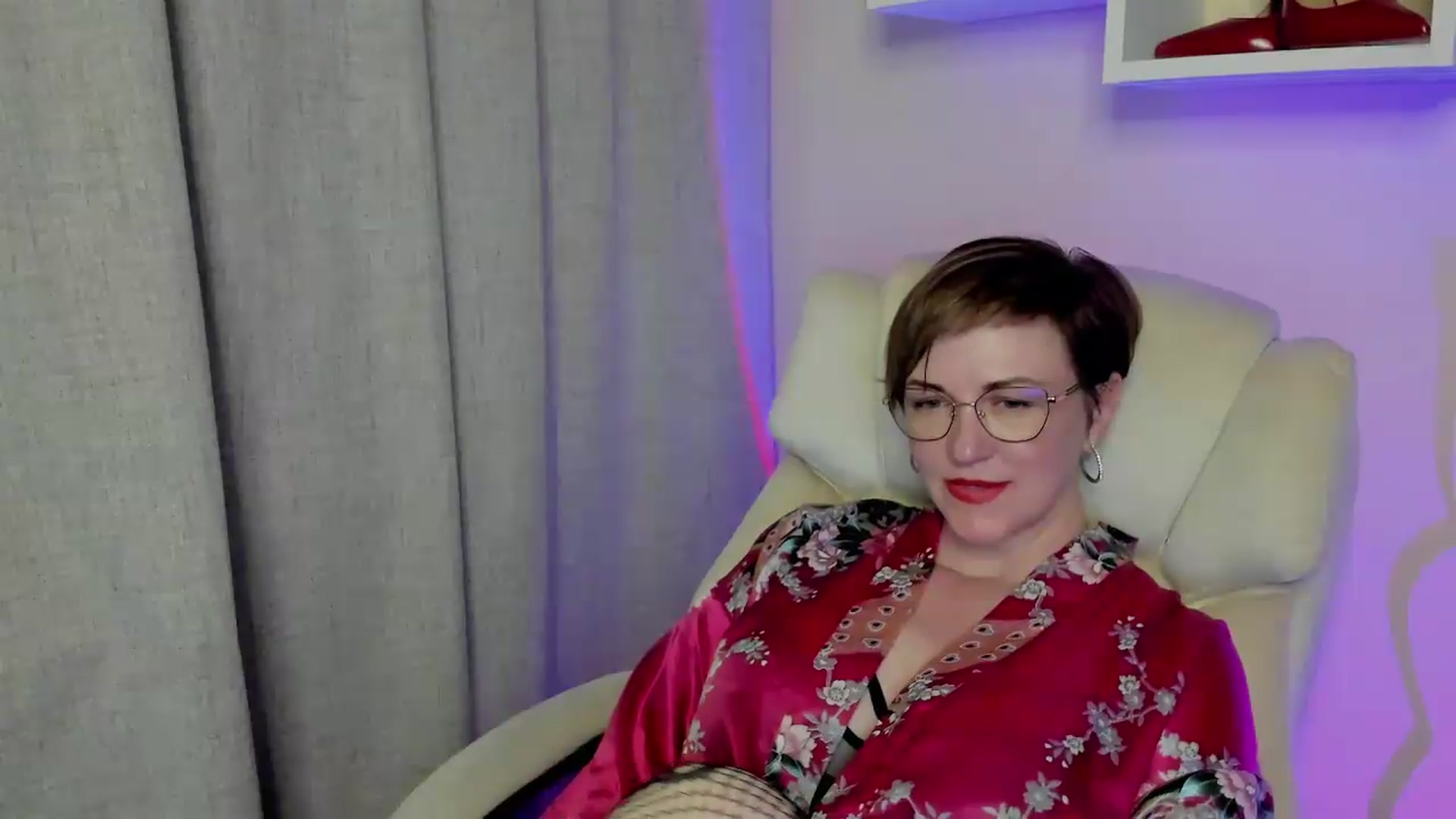 Gallery image thumbnail from EroticFELIZIA's myfreecams stream on, 06/19/2026, 09:39 image 2 of 20