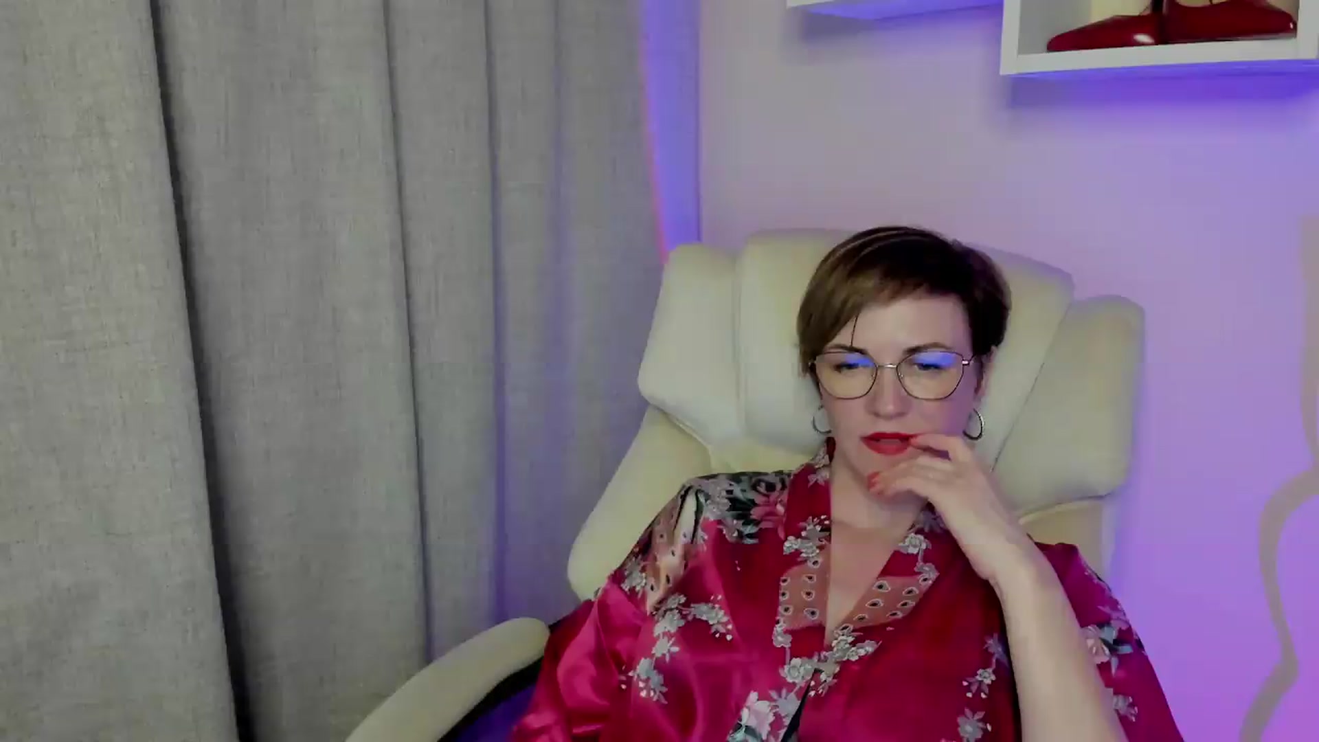 Gallery image thumbnail from EroticFELIZIA's myfreecams stream on, 06/19/2026, 09:39 image 10 of 20