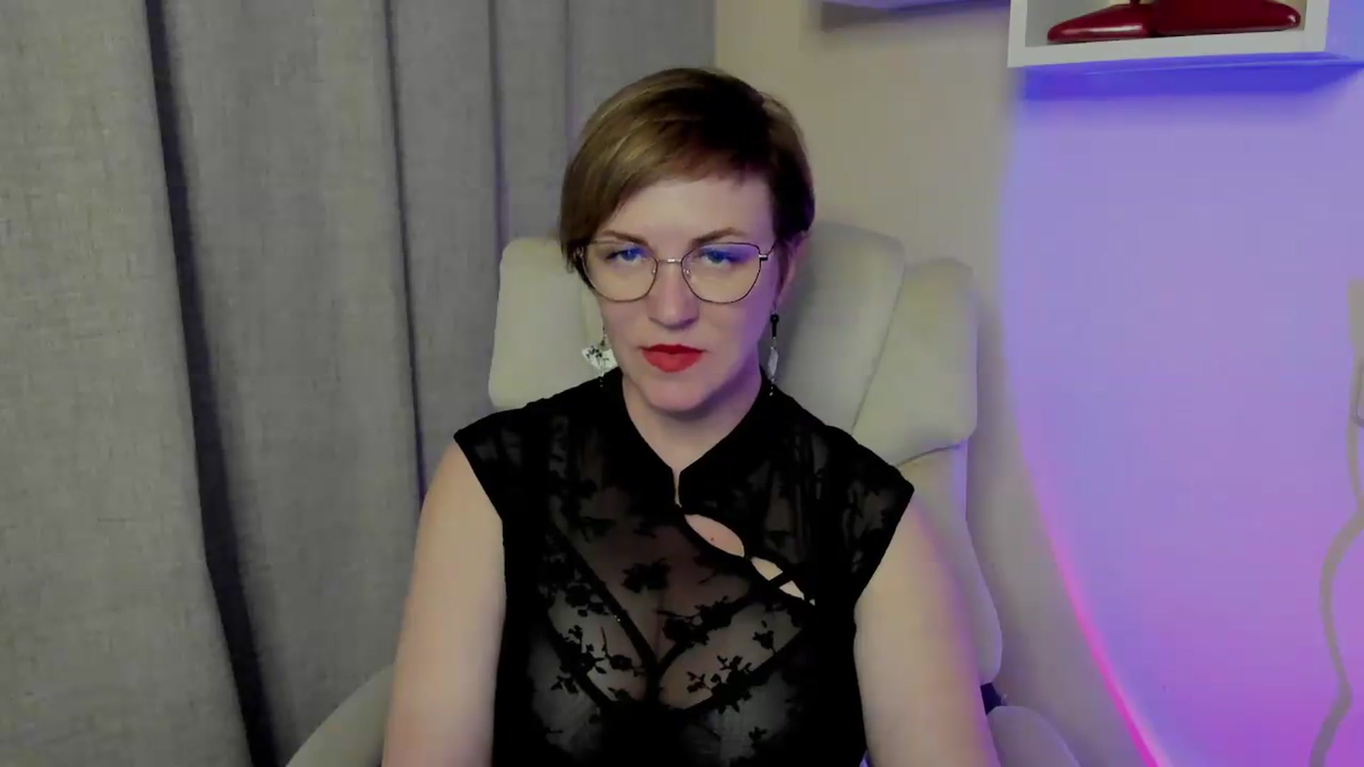 Gallery image thumbnail from EroticFELIZIA's myfreecams stream on, 06/25/2026, 14:27 image 17 of 20
