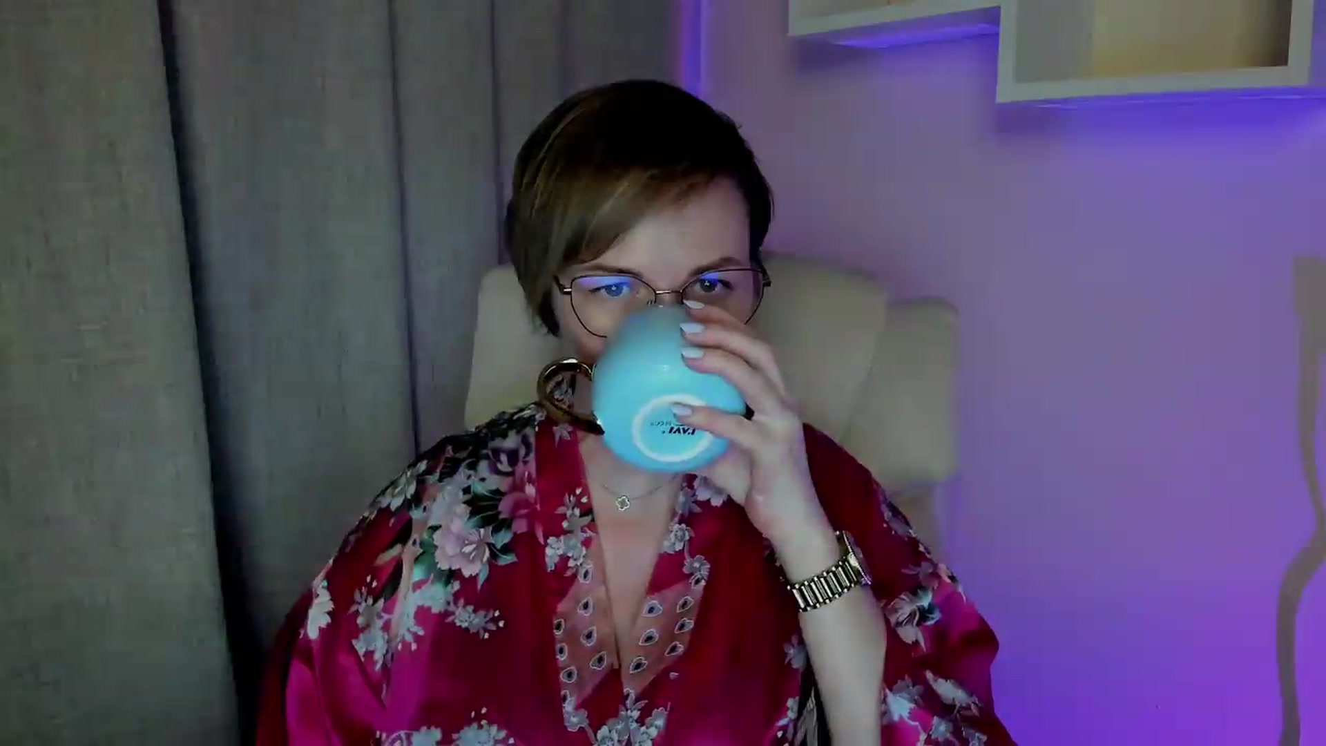 Gallery image thumbnail from EroticFELIZIA's myfreecams stream on, 07/07/2026, 16:03 image 13 of 20