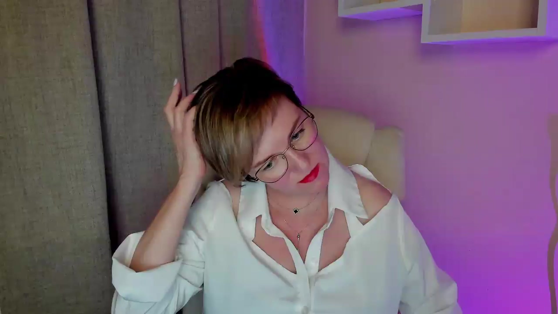 Gallery image thumbnail from EroticFELIZIA's myfreecams stream on, 07/09/2026, 17:22 image 17 of 20