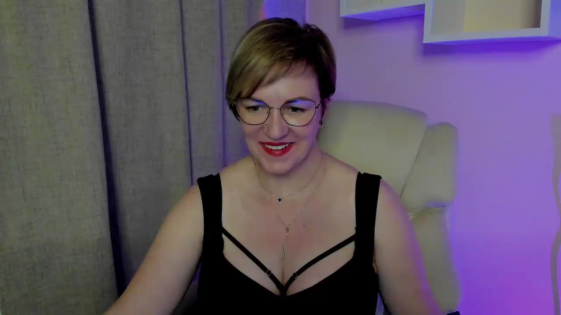 Gallery image thumbnail from EroticFELIZIA's myfreecams stream on, 07/09/2026, 19:25 image 15 of 20