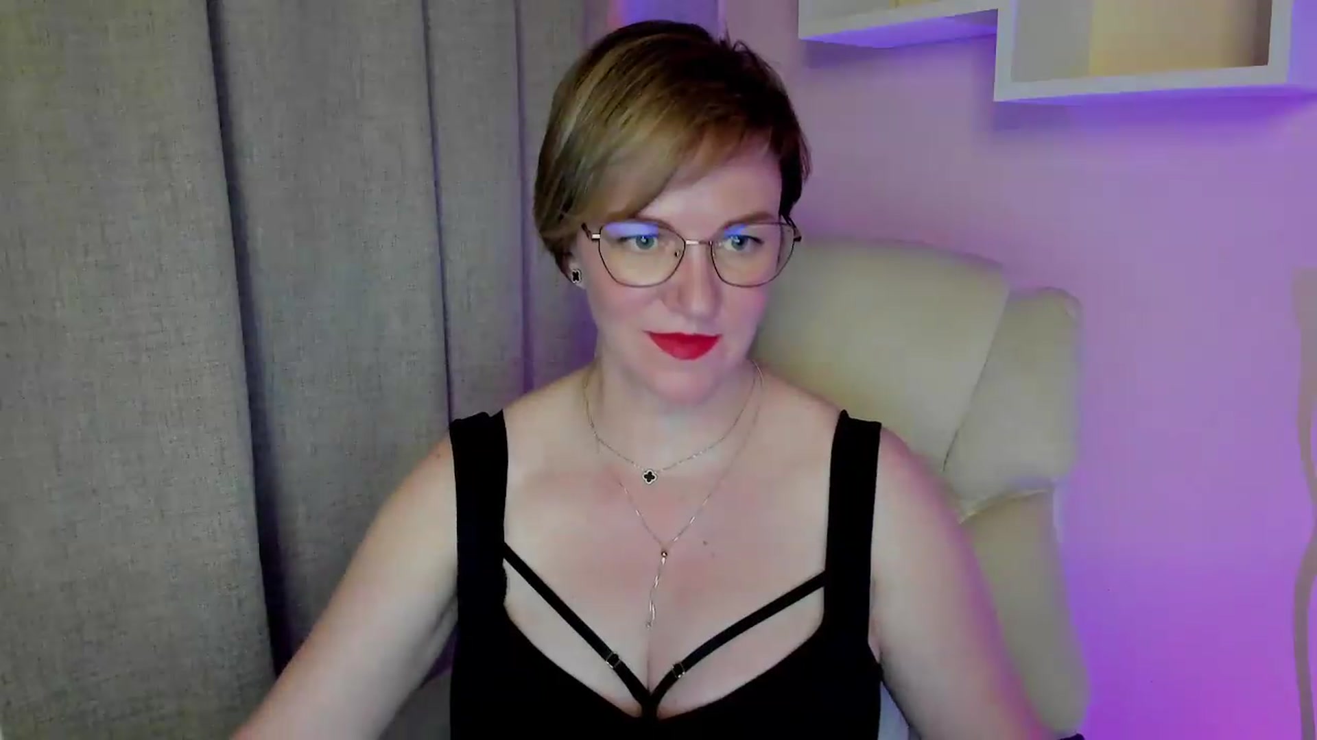 Gallery image thumbnail from EroticFELIZIA's myfreecams stream on, 07/09/2026, 19:25 image 16 of 20