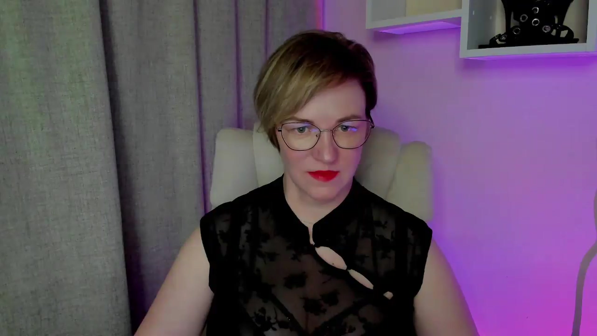 Gallery image thumbnail from EroticFELIZIA's myfreecams stream on, 07/12/2026, 12:32 image 4 of 20
