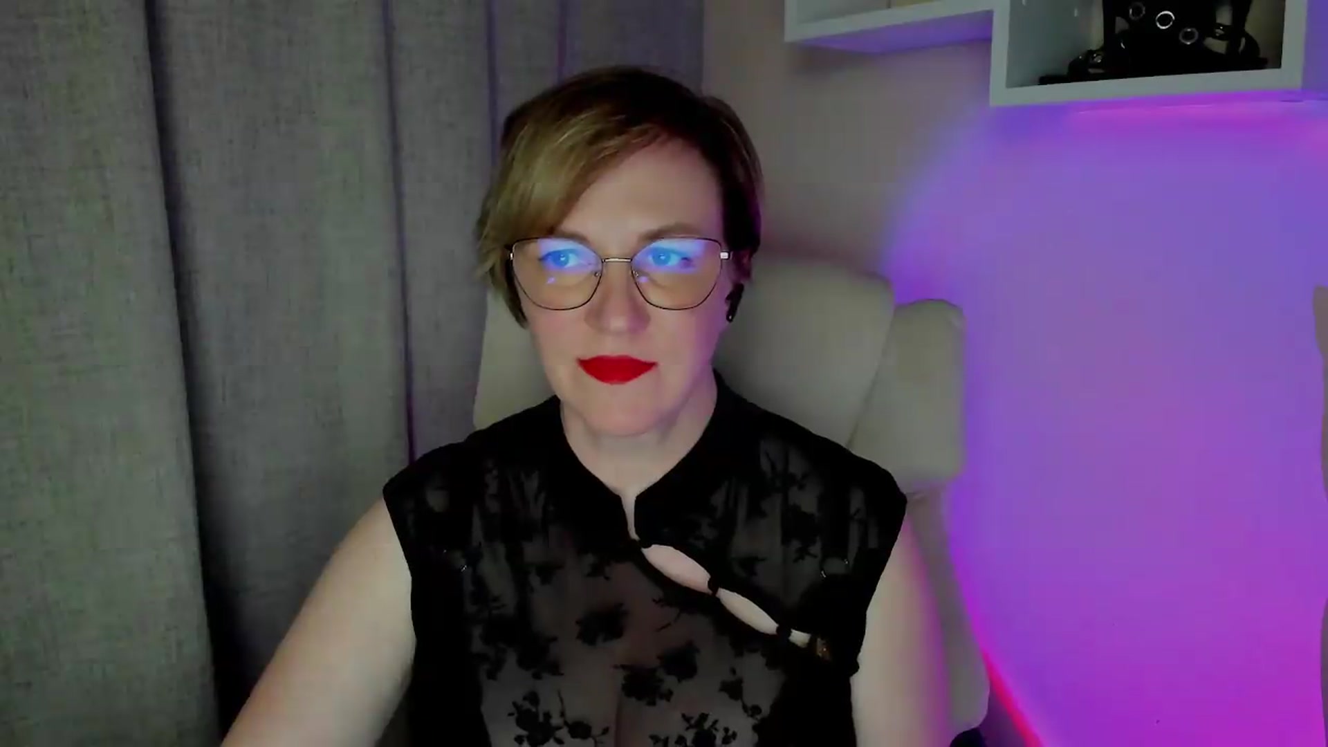 Gallery image thumbnail from EroticFELIZIA's myfreecams stream on, 07/18/2026, 12:43 image 13 of 20
