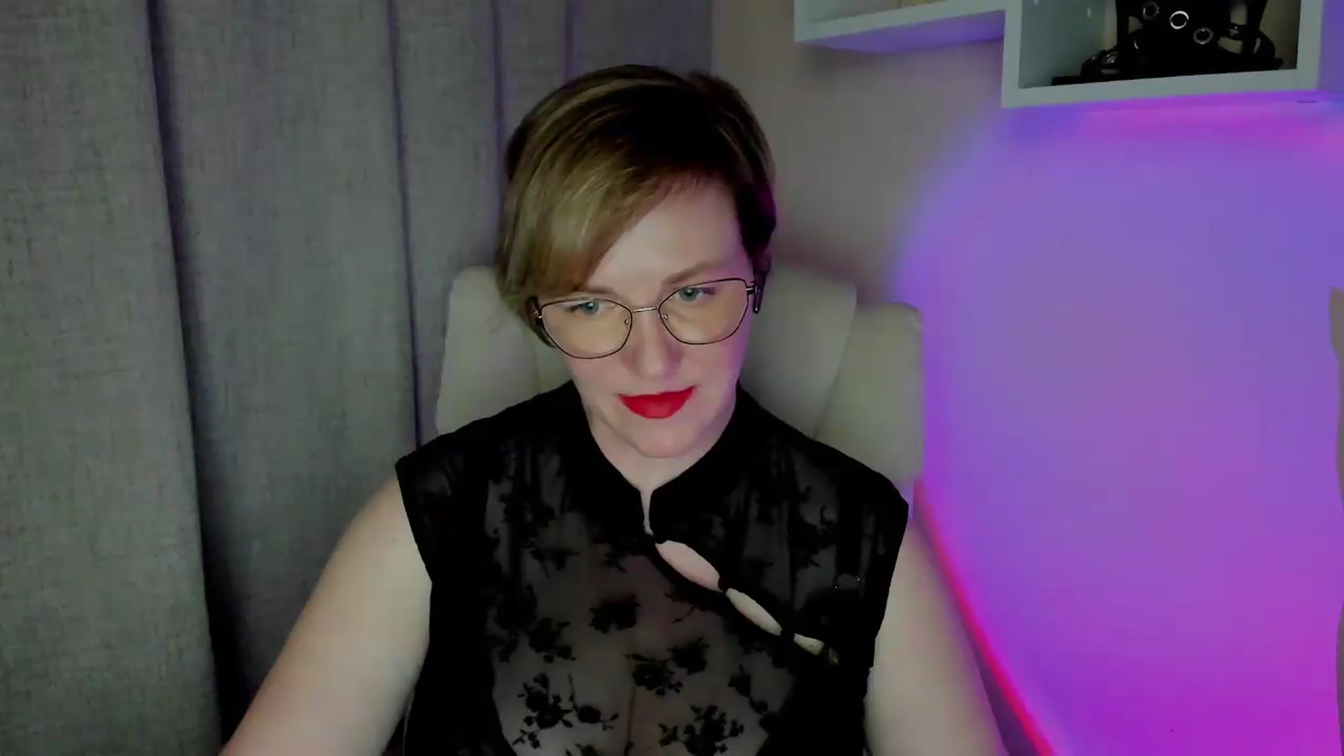 Gallery image thumbnail from EroticFELIZIA's myfreecams stream on, 07/18/2026, 12:43 image 18 of 20