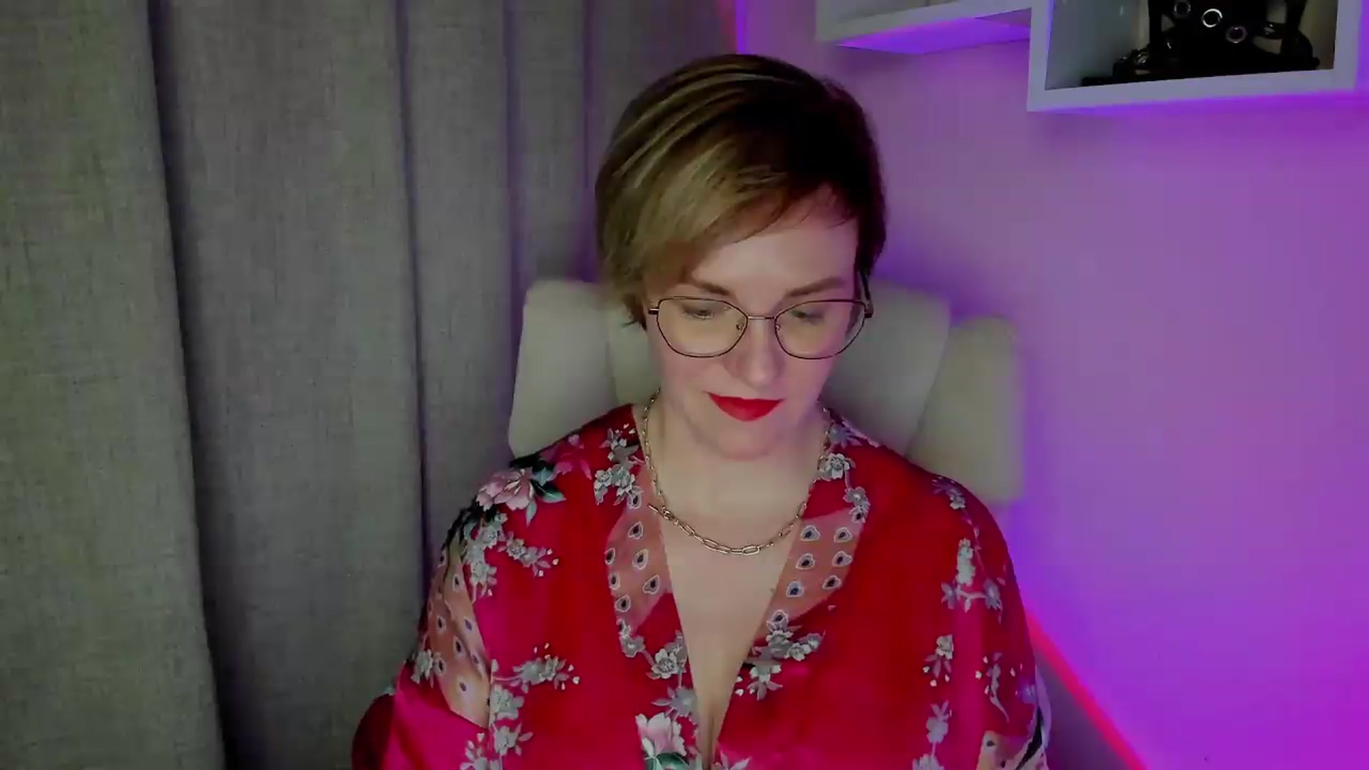 Gallery image thumbnail from EroticFELIZIA's myfreecams stream on, 07/19/2026, 07:50 image 11 of 20