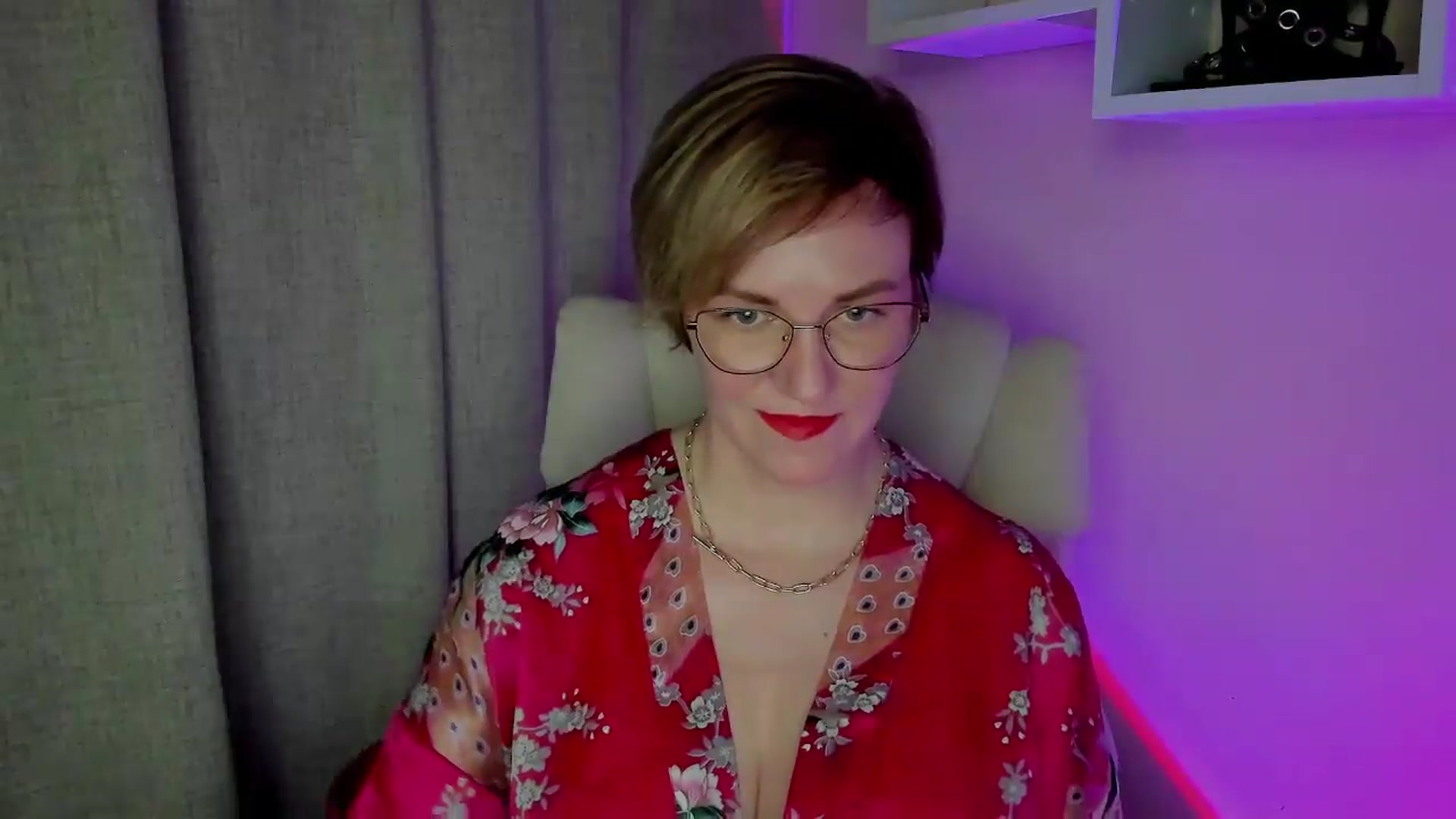 Gallery image thumbnail from EroticFELIZIA's myfreecams stream on, 07/19/2026, 07:50 image 12 of 20