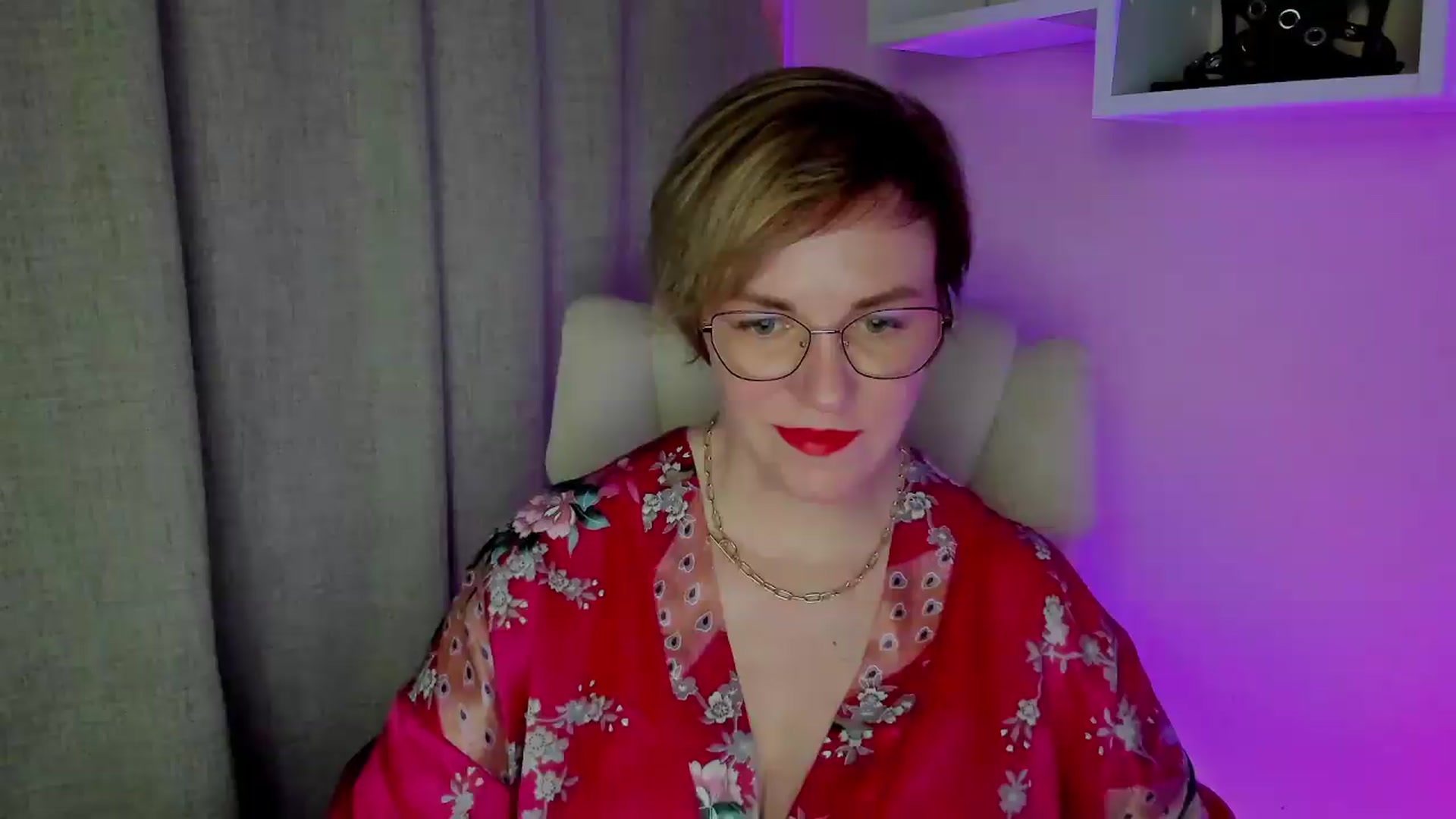 Gallery image thumbnail from EroticFELIZIA's myfreecams stream on, 07/19/2026, 07:50 image 4 of 20