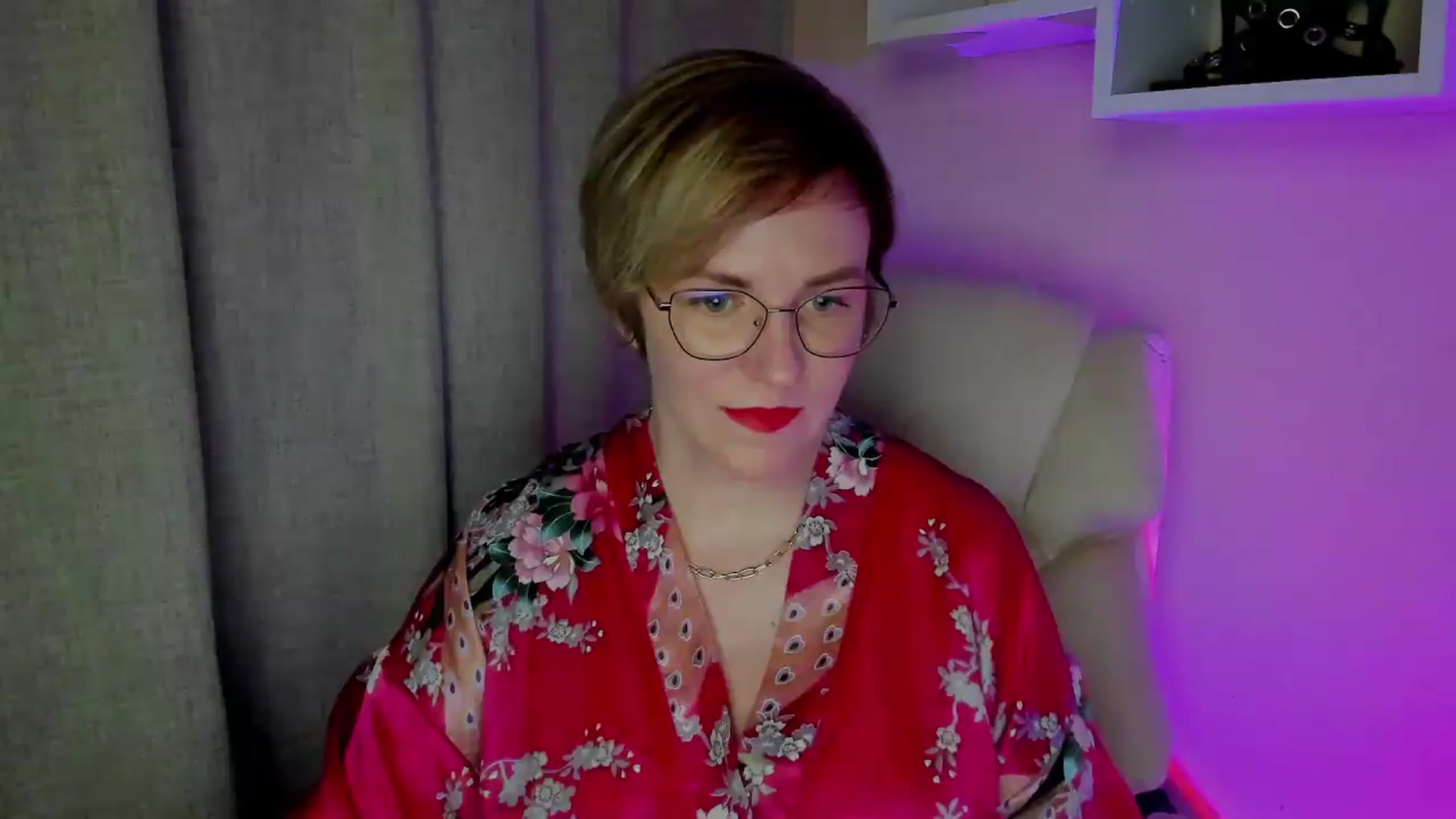 Gallery image thumbnail from EroticFELIZIA's myfreecams stream on, 07/19/2026, 07:50 image 17 of 20