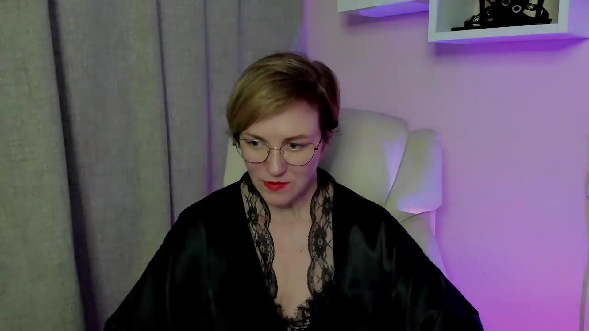 Gallery image thumbnail from EroticFELIZIA's myfreecams stream on, 07/19/2026, 17:46 image 15 of 20