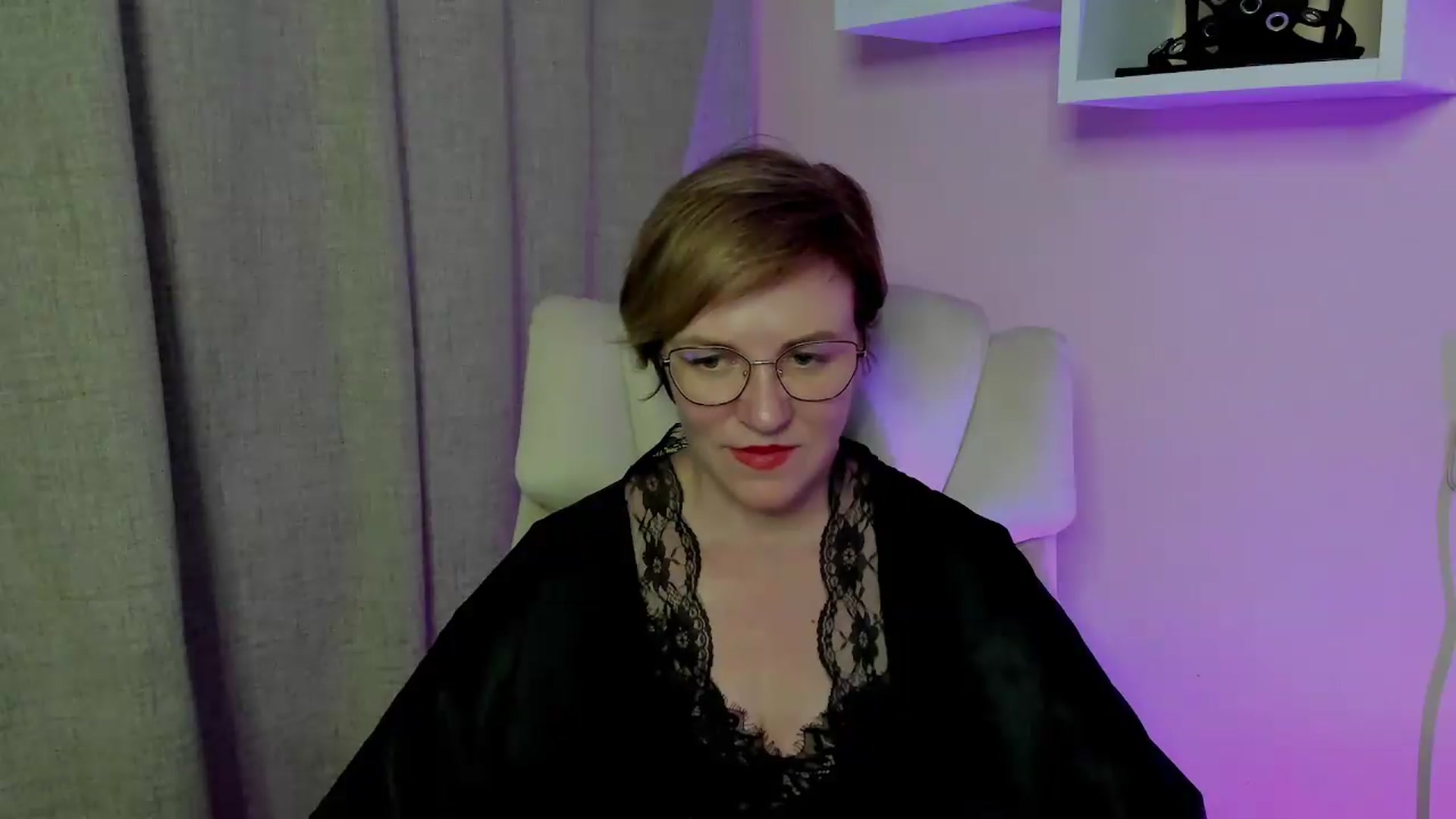 Gallery image thumbnail from EroticFELIZIA's myfreecams stream on, 07/19/2026, 19:01 image 16 of 20