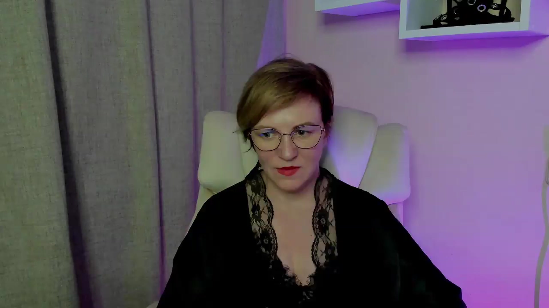 Gallery image thumbnail from EroticFELIZIA's myfreecams stream on, 07/19/2026, 19:01 image 12 of 20