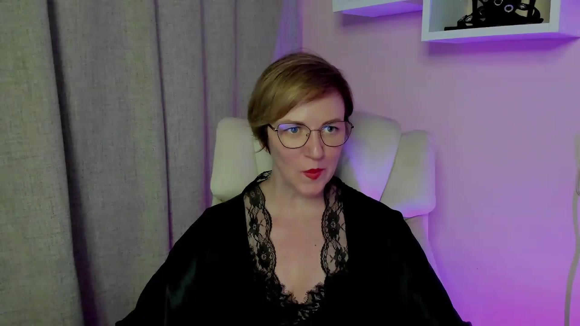 Gallery image thumbnail from EroticFELIZIA's myfreecams stream on, 07/19/2026, 19:01 image 17 of 20