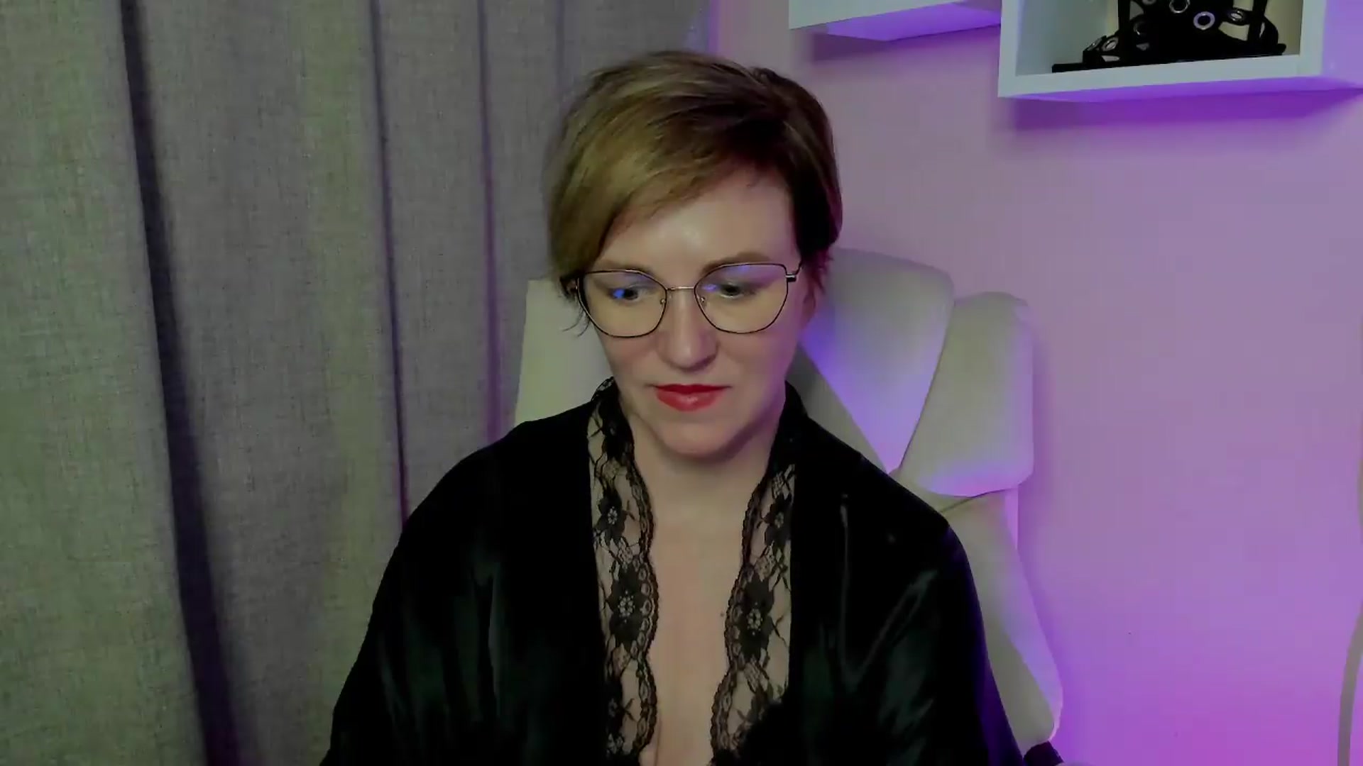 Gallery image thumbnail from EroticFELIZIA's myfreecams stream on, 07/19/2026, 20:03 image 19 of 20