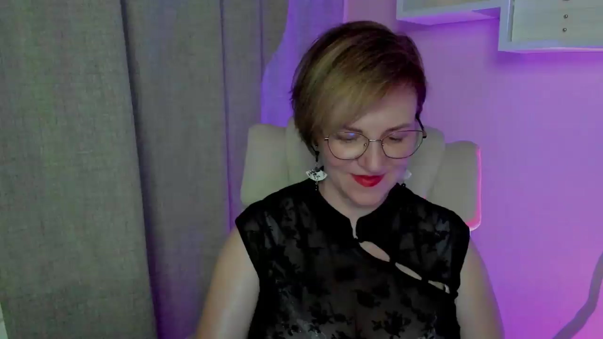 Gallery image thumbnail from EroticFELIZIA's myfreecams stream on, 08/02/2026, 19:02 image 17 of 20