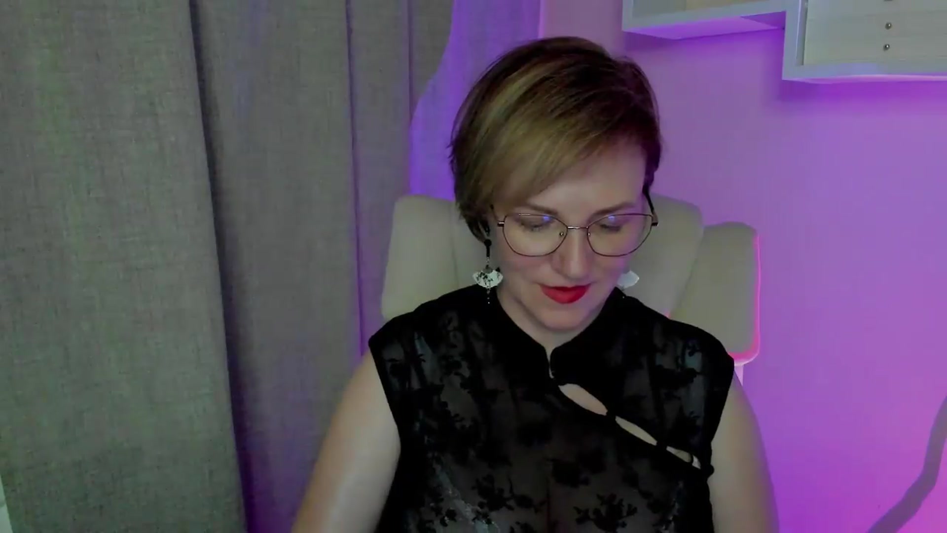 Gallery image thumbnail from EroticFELIZIA's myfreecams stream on, 08/02/2026, 19:02 image 18 of 20
