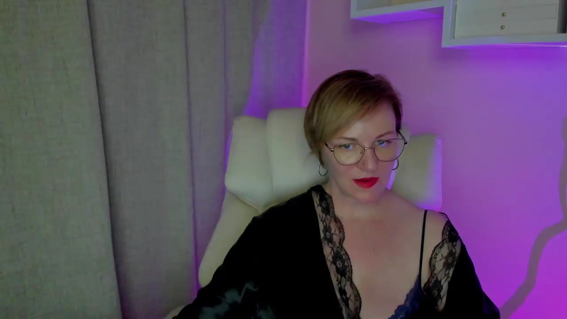Gallery image thumbnail from EroticFELIZIA's myfreecams stream on, 08/03/2026, 17:58 image 16 of 20