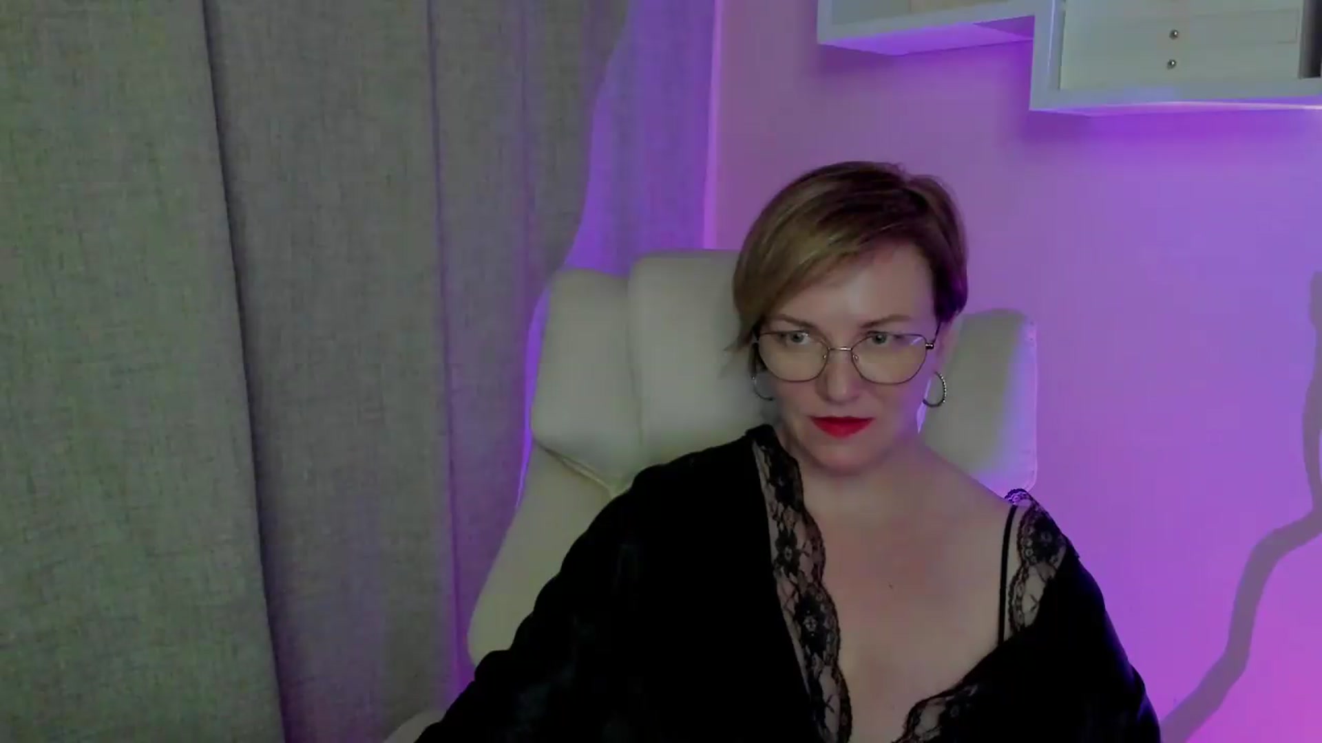 Gallery image thumbnail from EroticFELIZIA's myfreecams stream on, 08/03/2026, 17:58 image 10 of 20