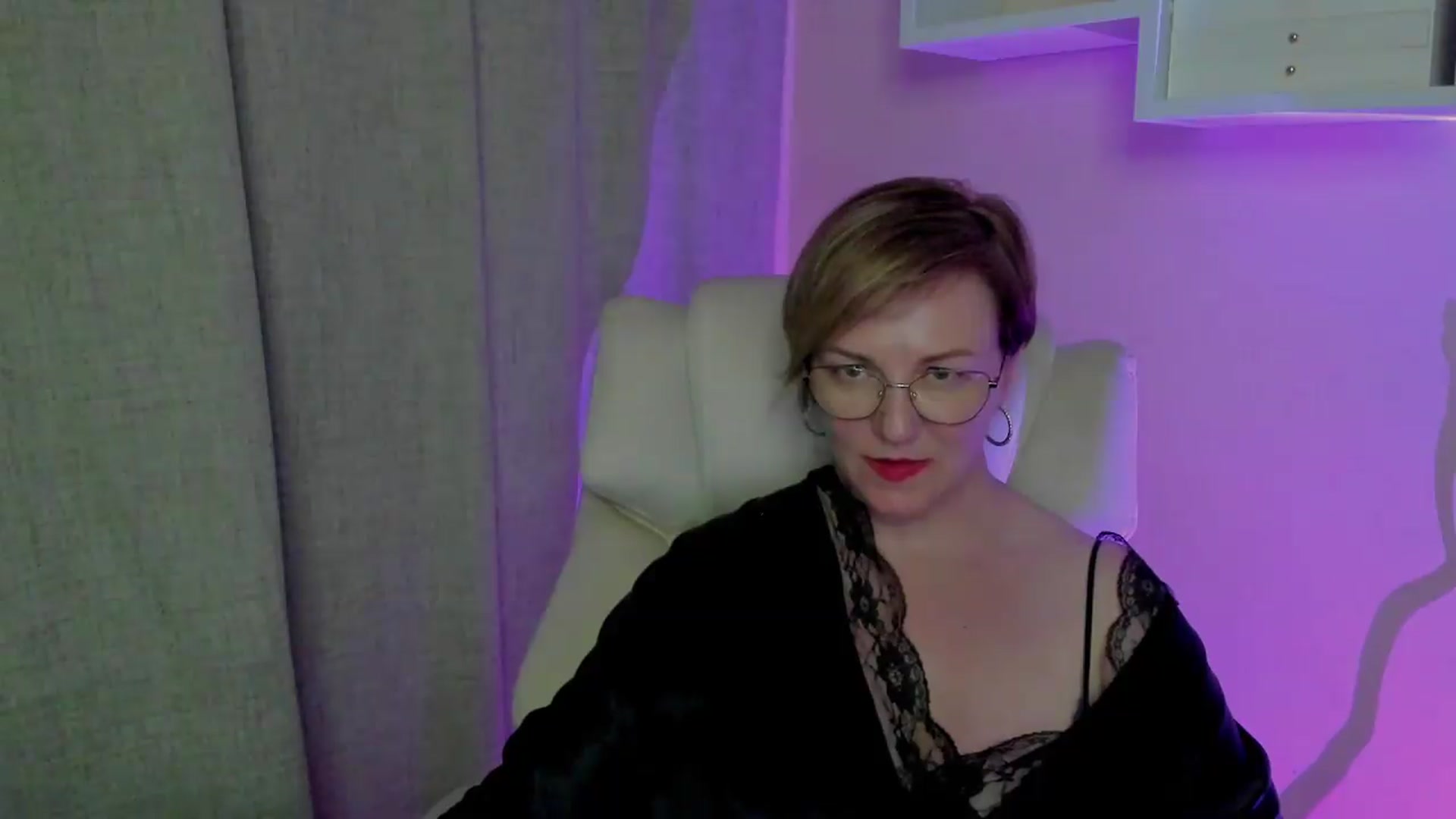 Gallery image thumbnail from EroticFELIZIA's myfreecams stream on, 08/03/2026, 17:58 image 11 of 20