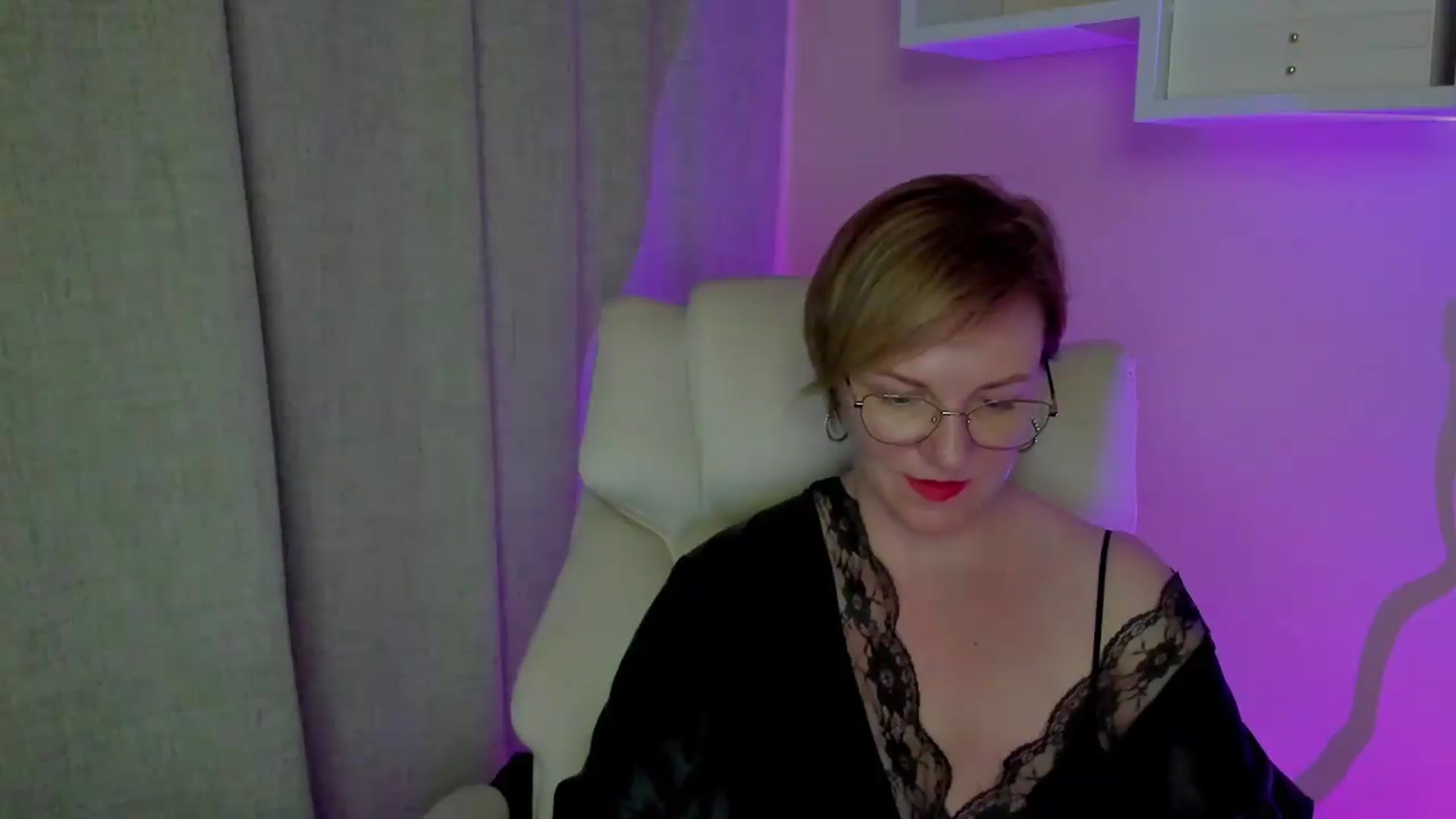 Gallery image thumbnail from EroticFELIZIA's myfreecams stream on, 08/03/2026, 17:58 image 18 of 20