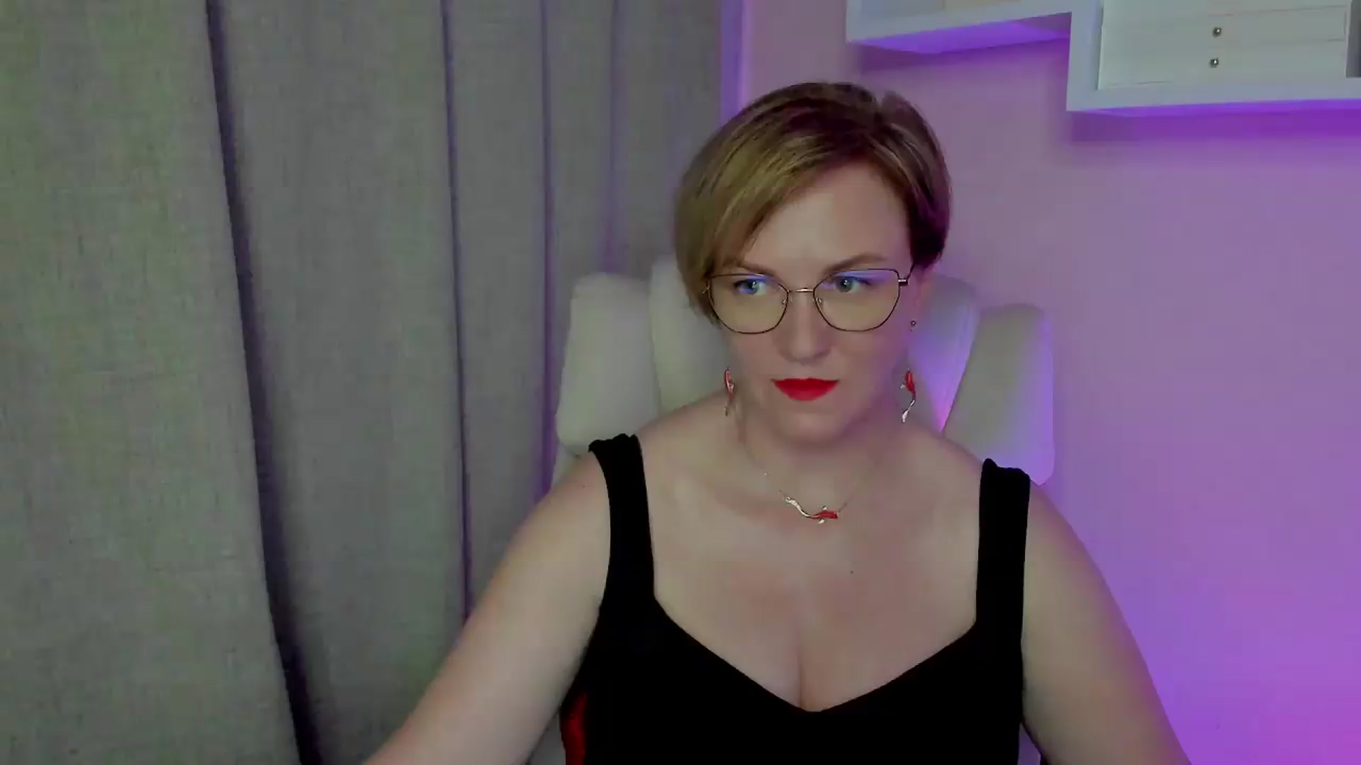 Gallery image thumbnail from EroticFELIZIA's myfreecams stream on, 08/04/2026, 15:11 image 1 of 20