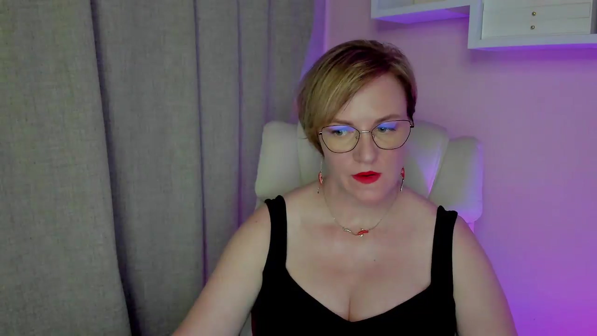 Gallery image thumbnail from EroticFELIZIA's myfreecams stream on, 08/04/2026, 15:11 image 16 of 20