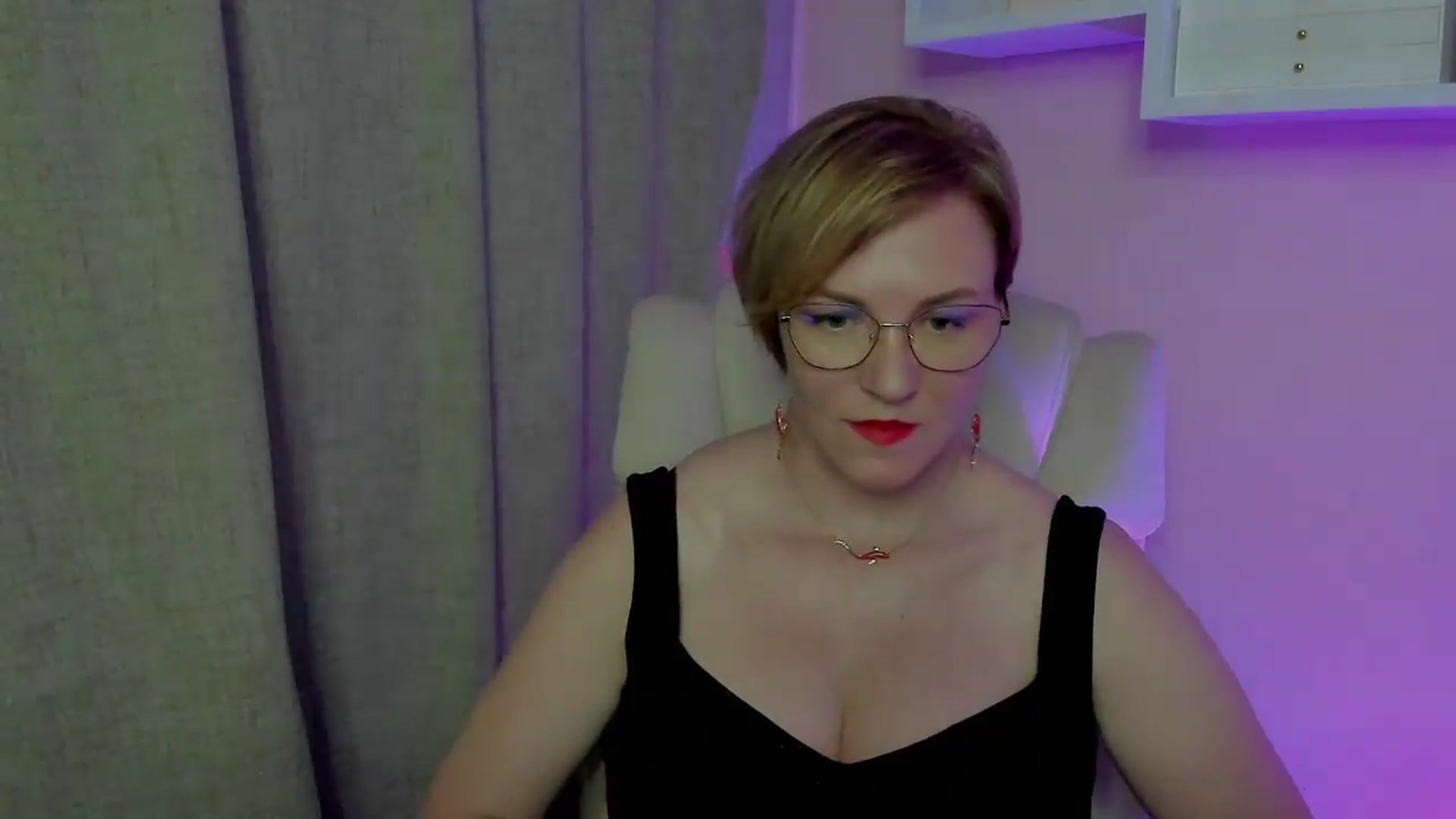 Gallery image thumbnail from EroticFELIZIA's myfreecams stream on, 08/04/2026, 15:11 image 15 of 20