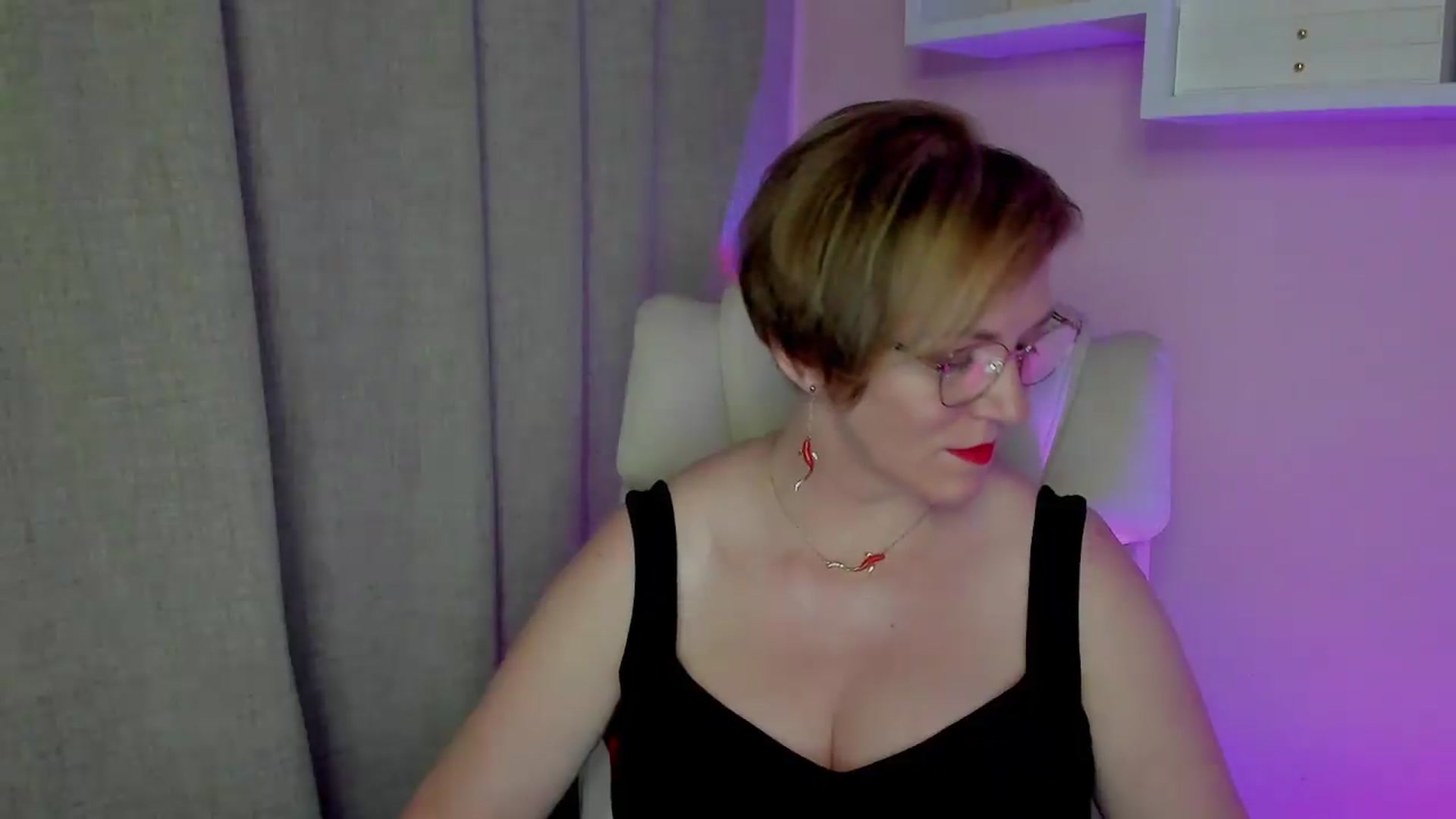 Gallery image thumbnail from EroticFELIZIA's myfreecams stream on, 08/04/2026, 15:11 image 17 of 20