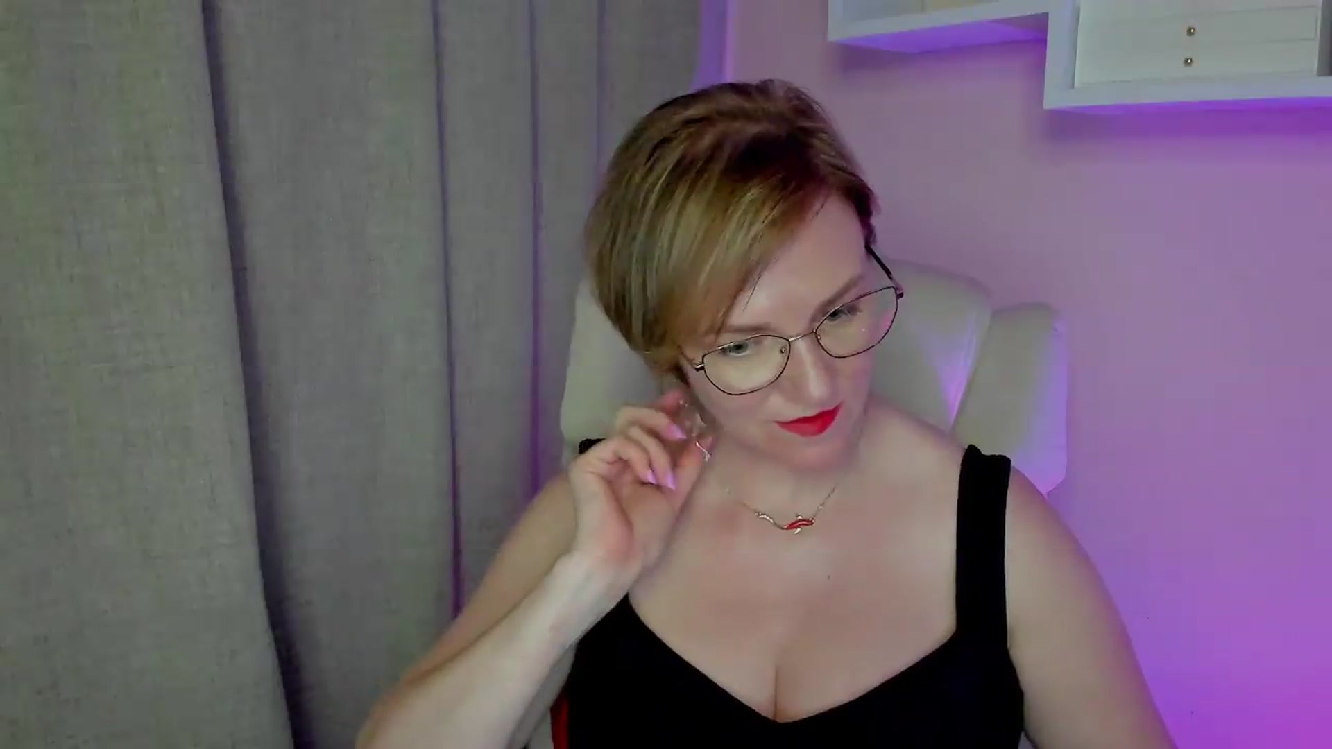 Gallery image thumbnail from EroticFELIZIA's myfreecams stream on, 08/04/2026, 15:11 image 13 of 20