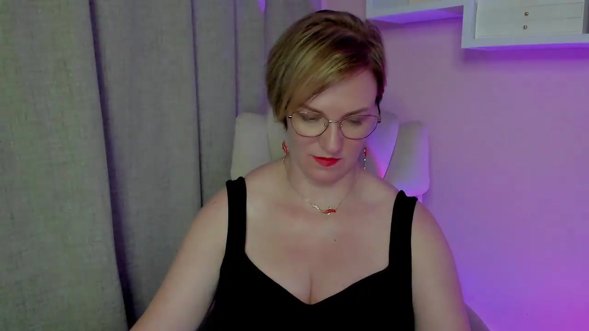 Gallery image thumbnail from EroticFELIZIA's myfreecams stream on, 08/04/2026, 16:03 image 20 of 20