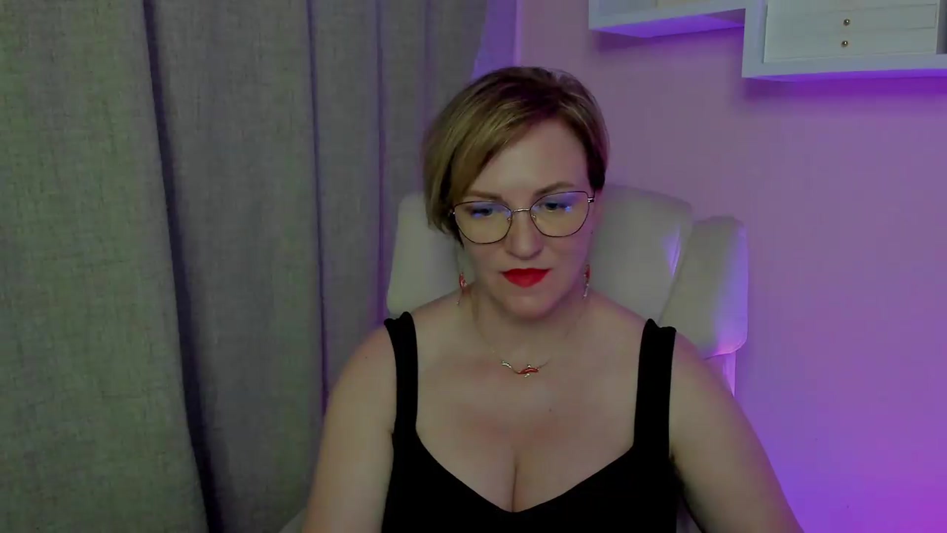 Gallery image thumbnail from EroticFELIZIA's myfreecams stream on, 08/04/2026, 16:03 image 2 of 20