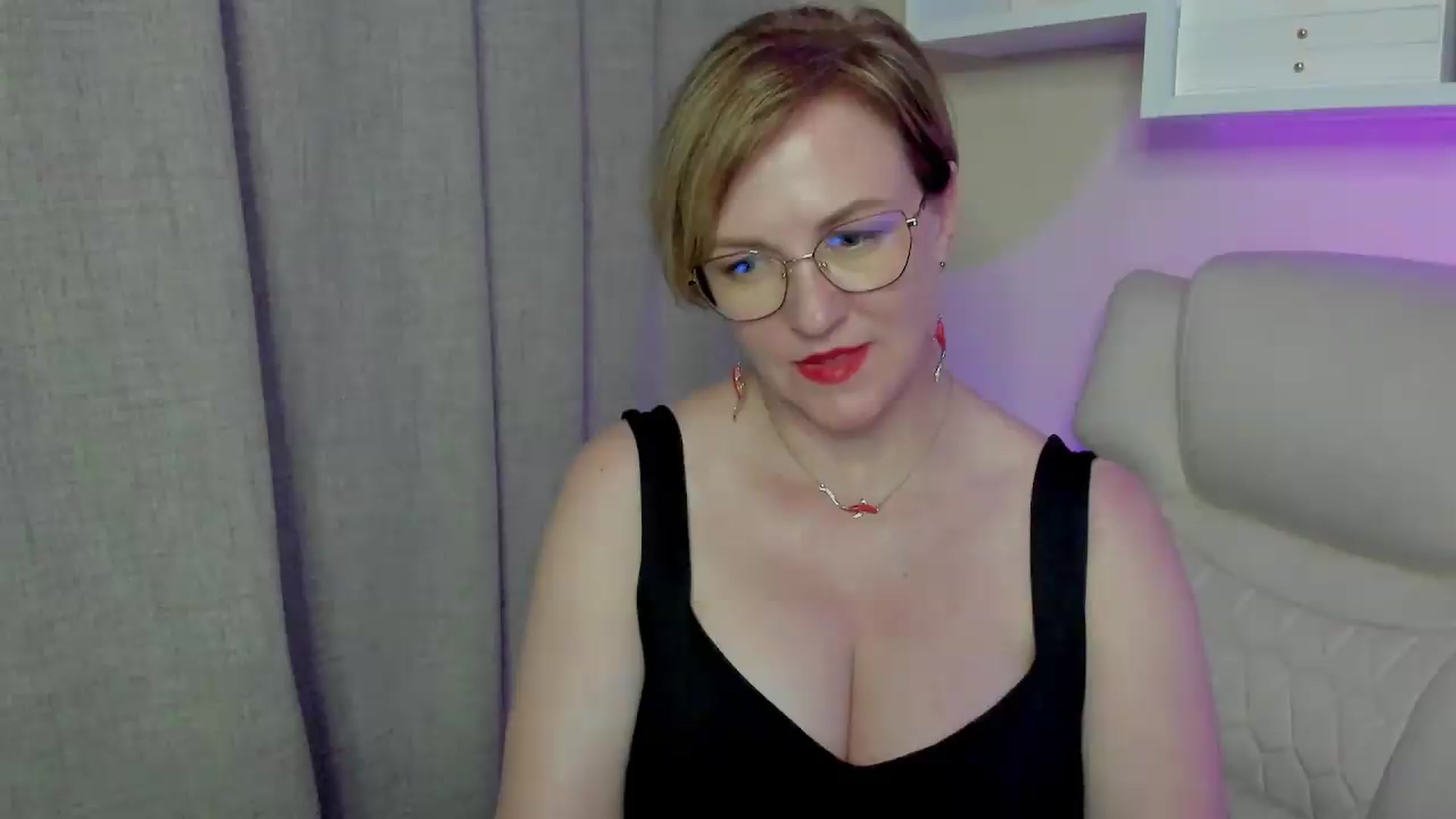 Gallery image thumbnail from EroticFELIZIA's myfreecams stream on, 08/04/2026, 16:03 image 5 of 20