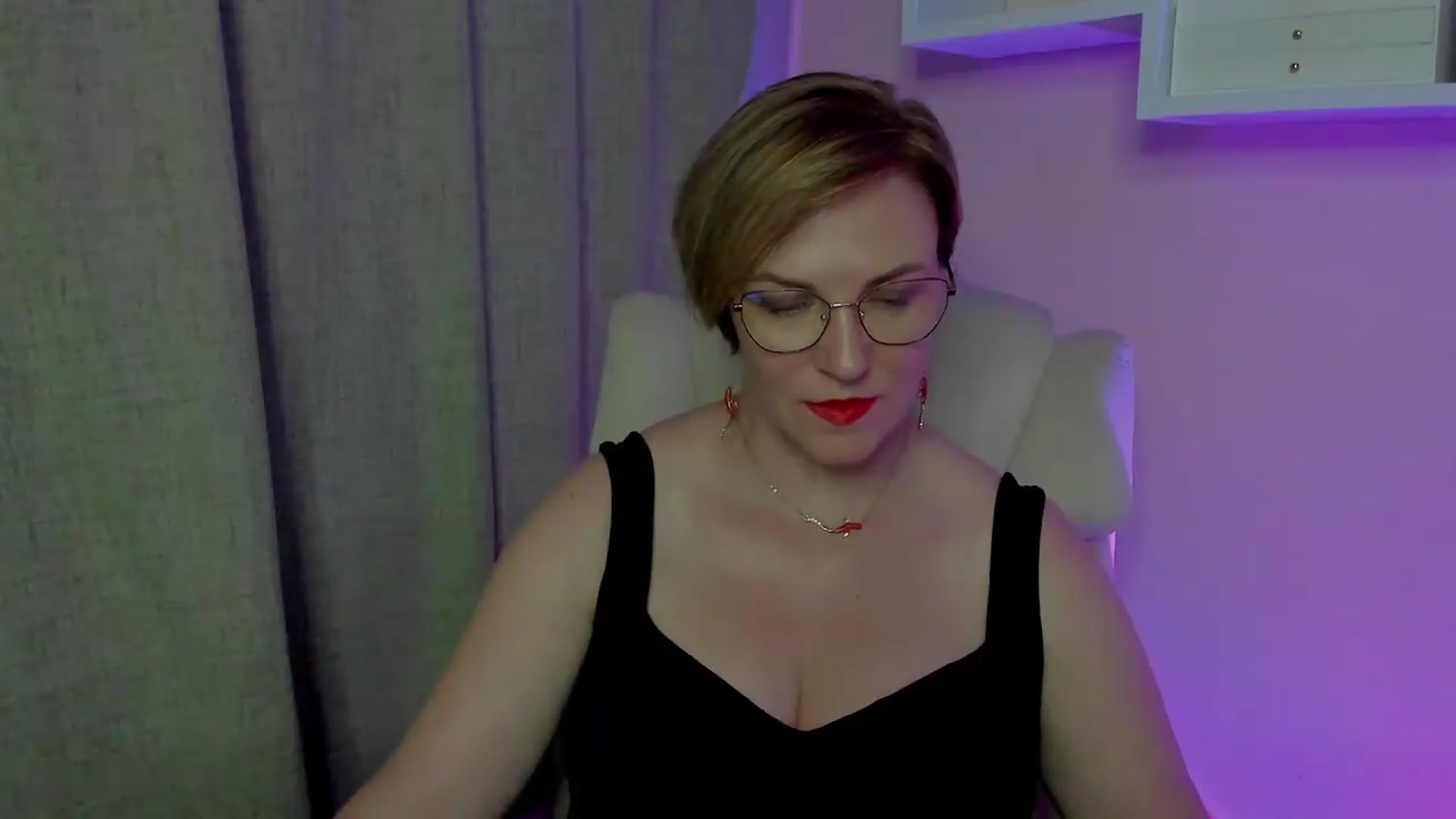 Gallery image thumbnail from EroticFELIZIA's myfreecams stream on, 08/04/2026, 18:02 image 19 of 20