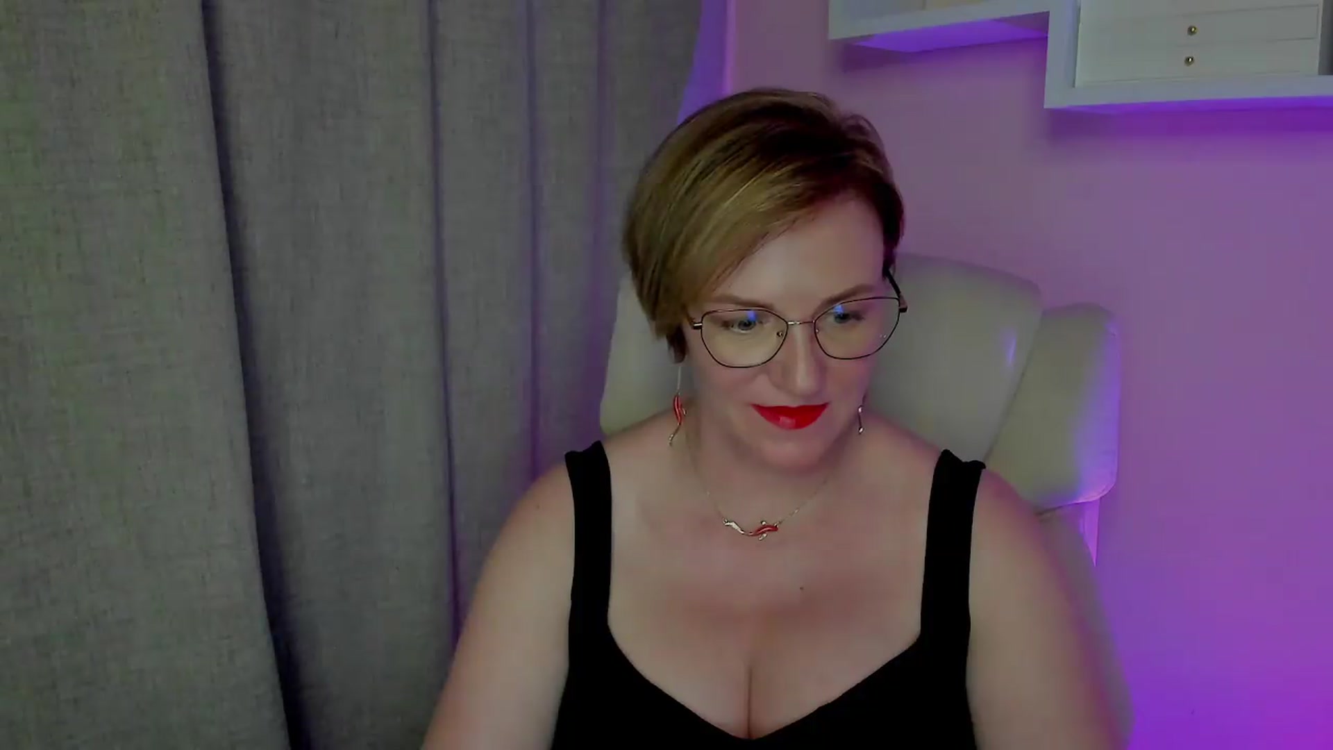 Gallery image thumbnail from EroticFELIZIA's myfreecams stream on, 08/04/2026, 18:02 image 2 of 20