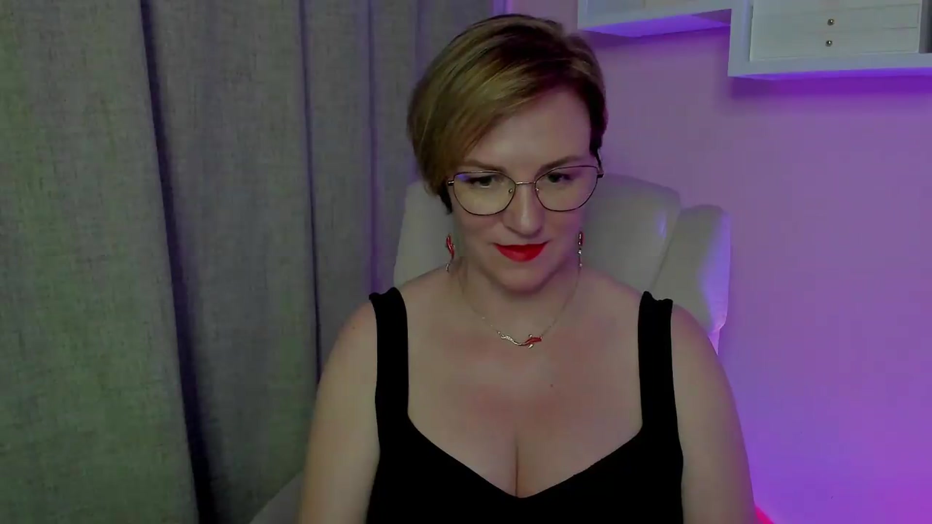 Gallery image thumbnail from EroticFELIZIA's myfreecams stream on, 08/04/2026, 18:02 image 15 of 20