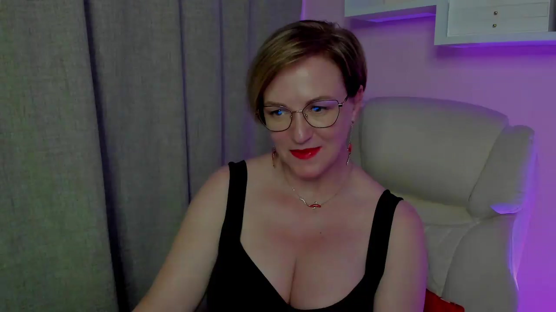 Gallery image thumbnail from EroticFELIZIA's myfreecams stream on, 08/04/2026, 18:02 image 12 of 20