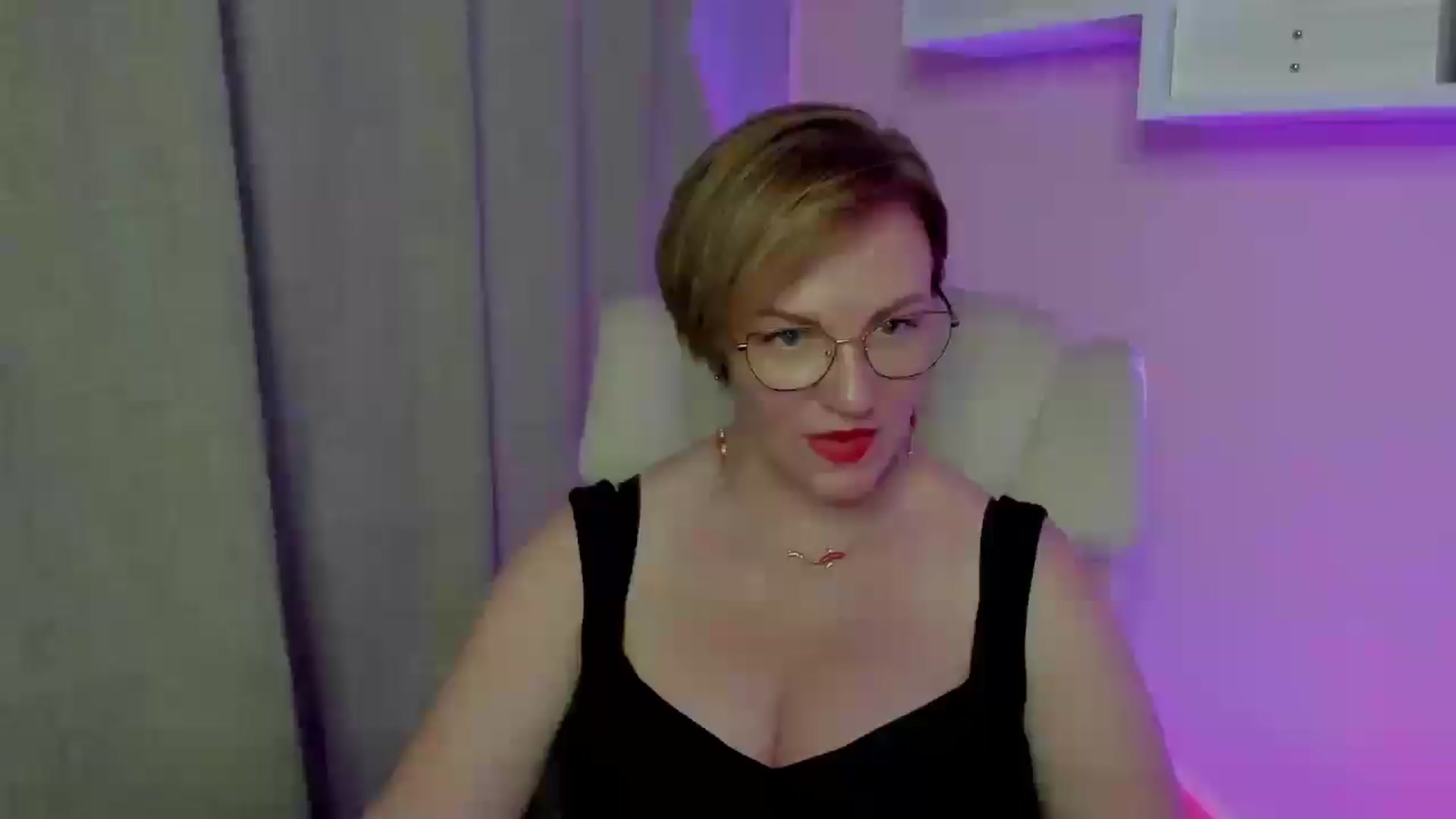Gallery image thumbnail from EroticFELIZIA's myfreecams stream on, 08/04/2026, 19:01 image 19 of 20