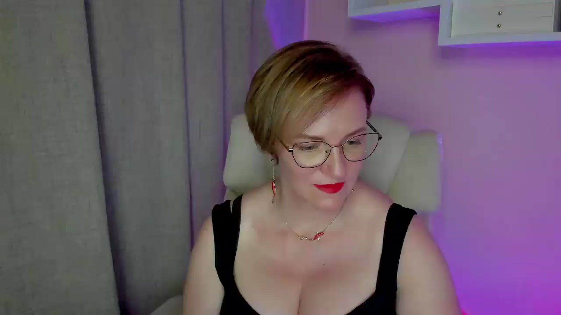 Gallery image thumbnail from EroticFELIZIA's myfreecams stream on, 08/04/2026, 19:01 image 16 of 20
