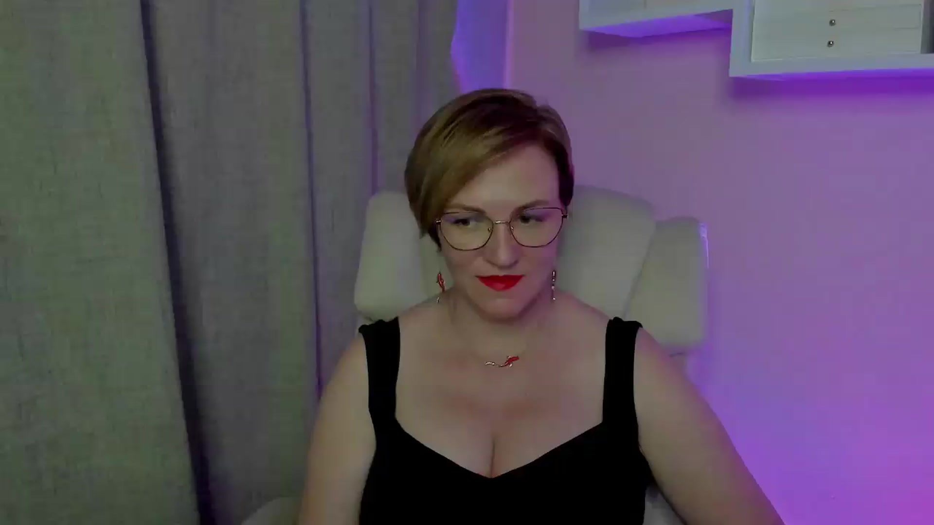 Gallery image thumbnail from EroticFELIZIA's myfreecams stream on, 08/04/2026, 19:01 image 2 of 20