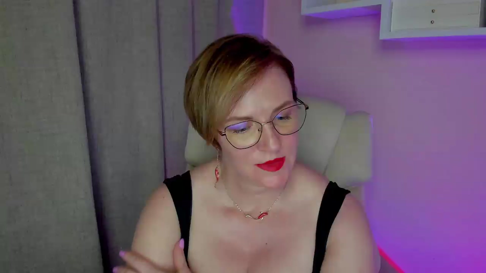 Gallery image thumbnail from EroticFELIZIA's myfreecams stream on, 08/04/2026, 19:01 image 10 of 20