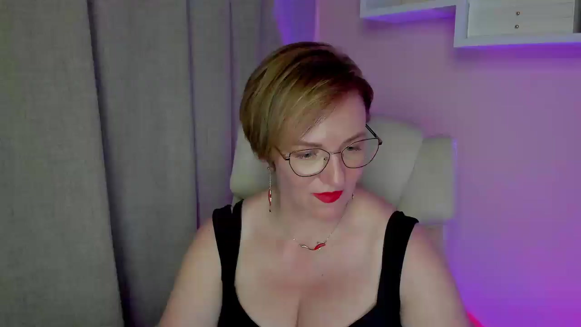 Gallery image thumbnail from EroticFELIZIA's myfreecams stream on, 08/04/2026, 19:01 image 18 of 20