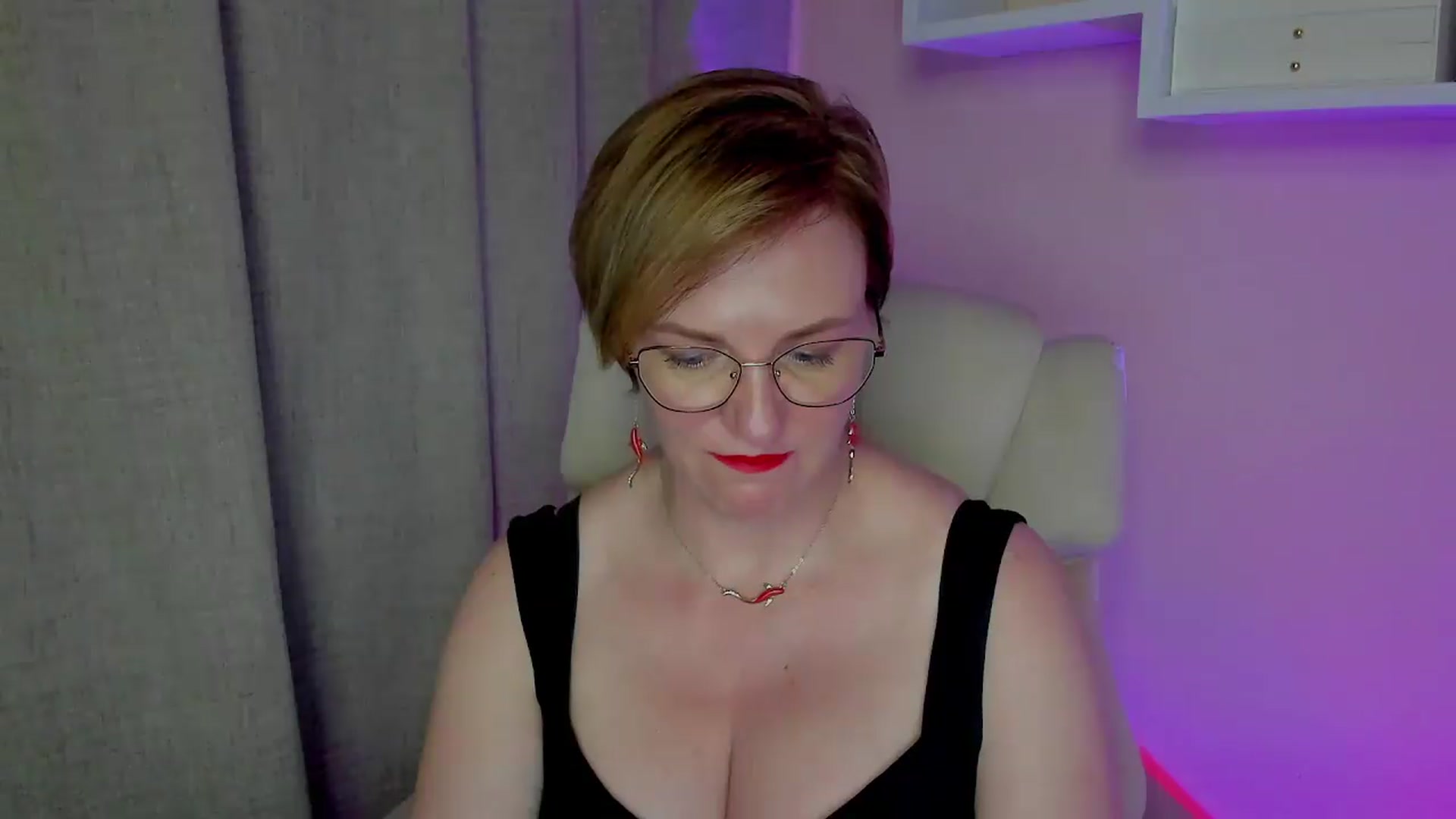 Gallery image thumbnail from EroticFELIZIA's myfreecams stream on, 08/04/2026, 19:01 image 8 of 20