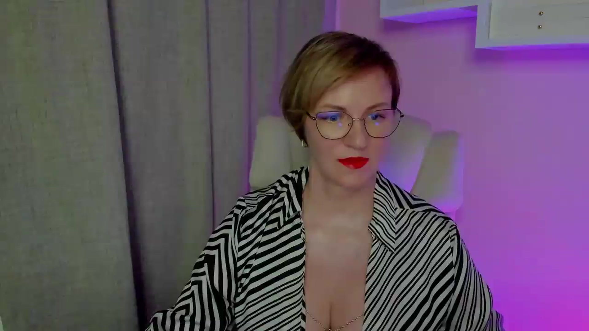 Gallery image thumbnail from EroticFELIZIA's myfreecams stream on, 08/05/2026, 13:25 image 14 of 20