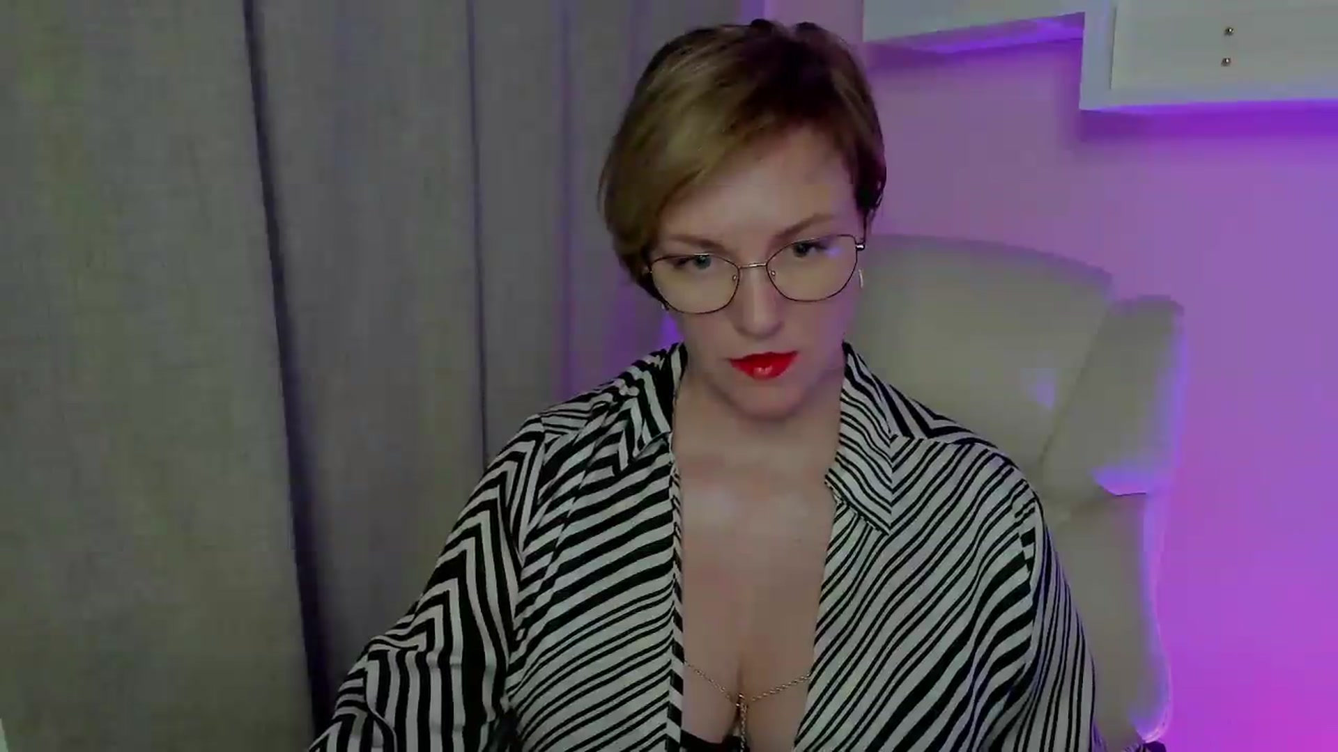 Gallery image thumbnail from EroticFELIZIA's myfreecams stream on, 08/05/2026, 13:25 image 10 of 20