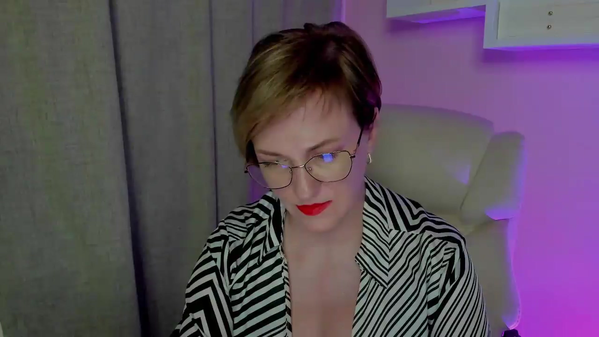 Gallery image thumbnail from EroticFELIZIA's myfreecams stream on, 08/05/2026, 13:25 image 12 of 20
