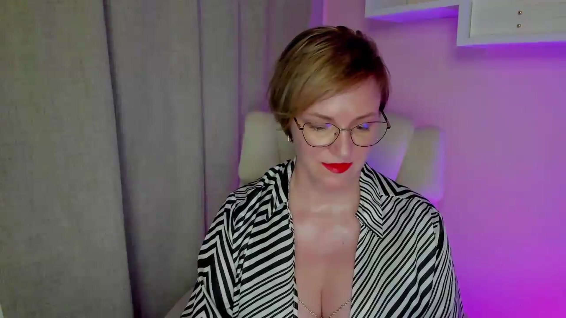 Gallery image thumbnail from EroticFELIZIA's myfreecams stream on, 08/05/2026, 13:25 image 15 of 20