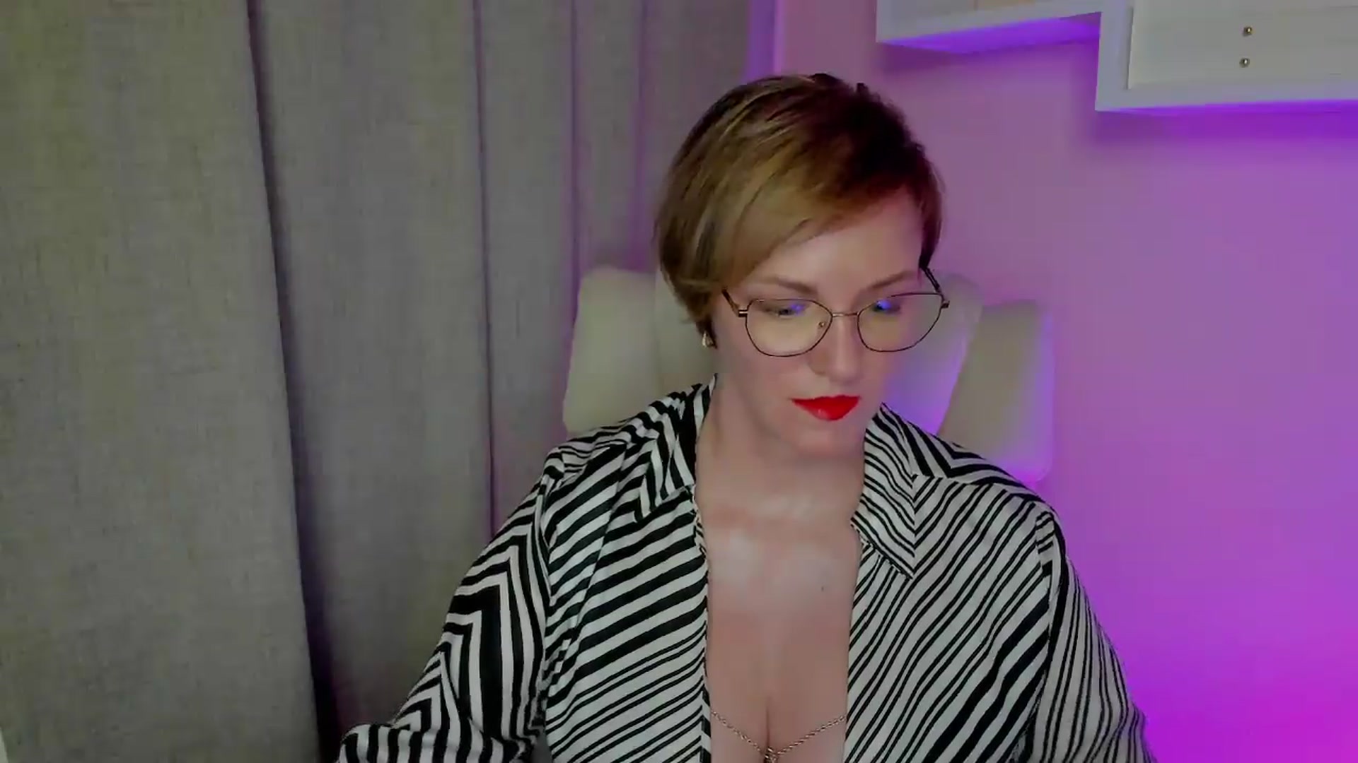 Gallery image thumbnail from EroticFELIZIA's myfreecams stream on, 08/05/2026, 13:25 image 18 of 20