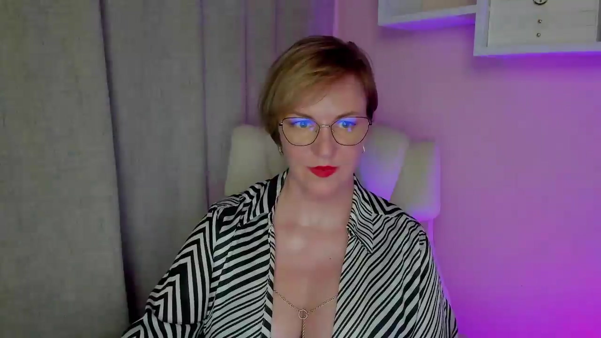 Gallery image thumbnail from EroticFELIZIA's myfreecams stream on, 08/05/2026, 15:47 image 13 of 20