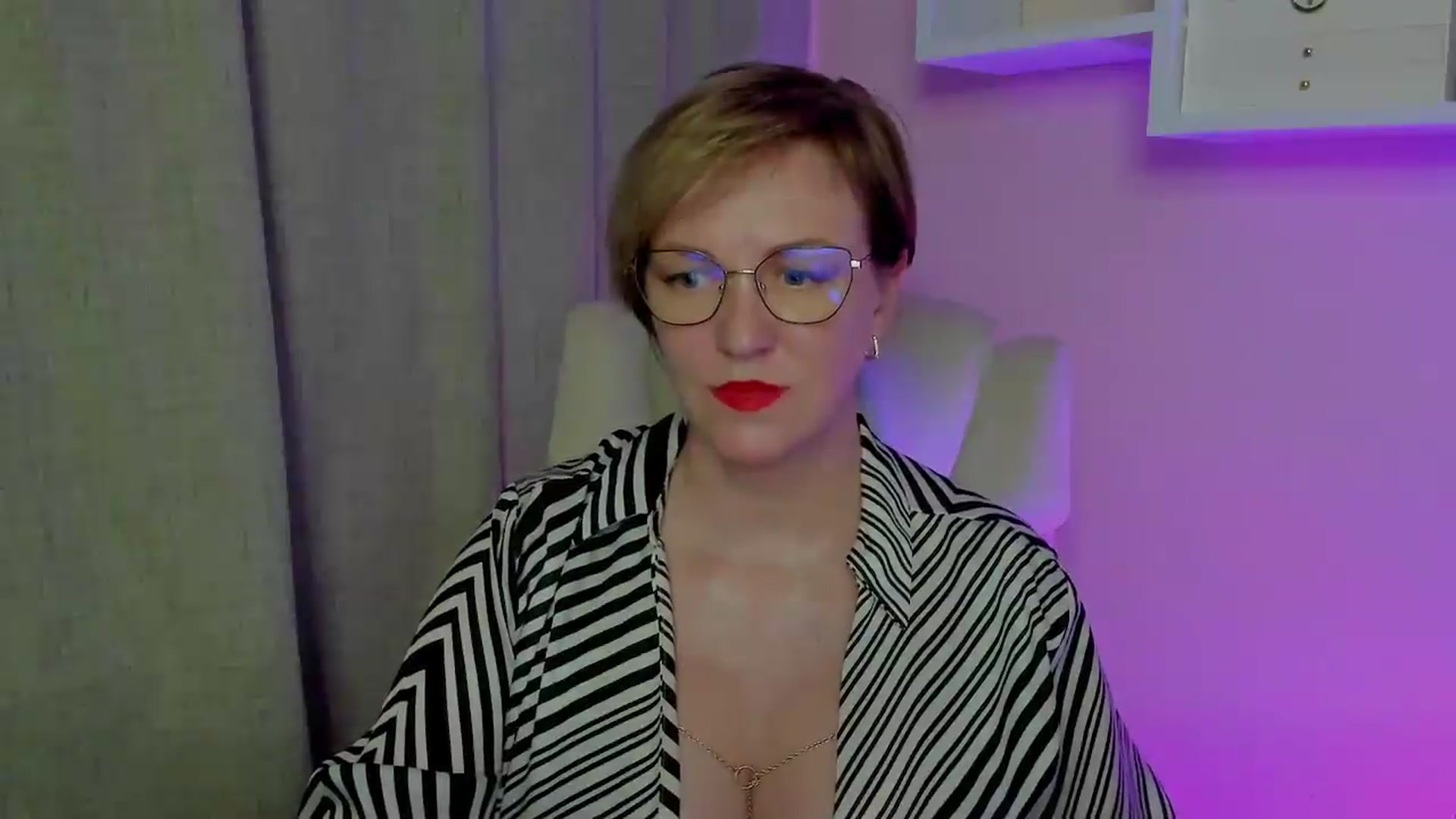 Gallery image thumbnail from EroticFELIZIA's myfreecams stream on, 08/05/2026, 15:47 image 4 of 20